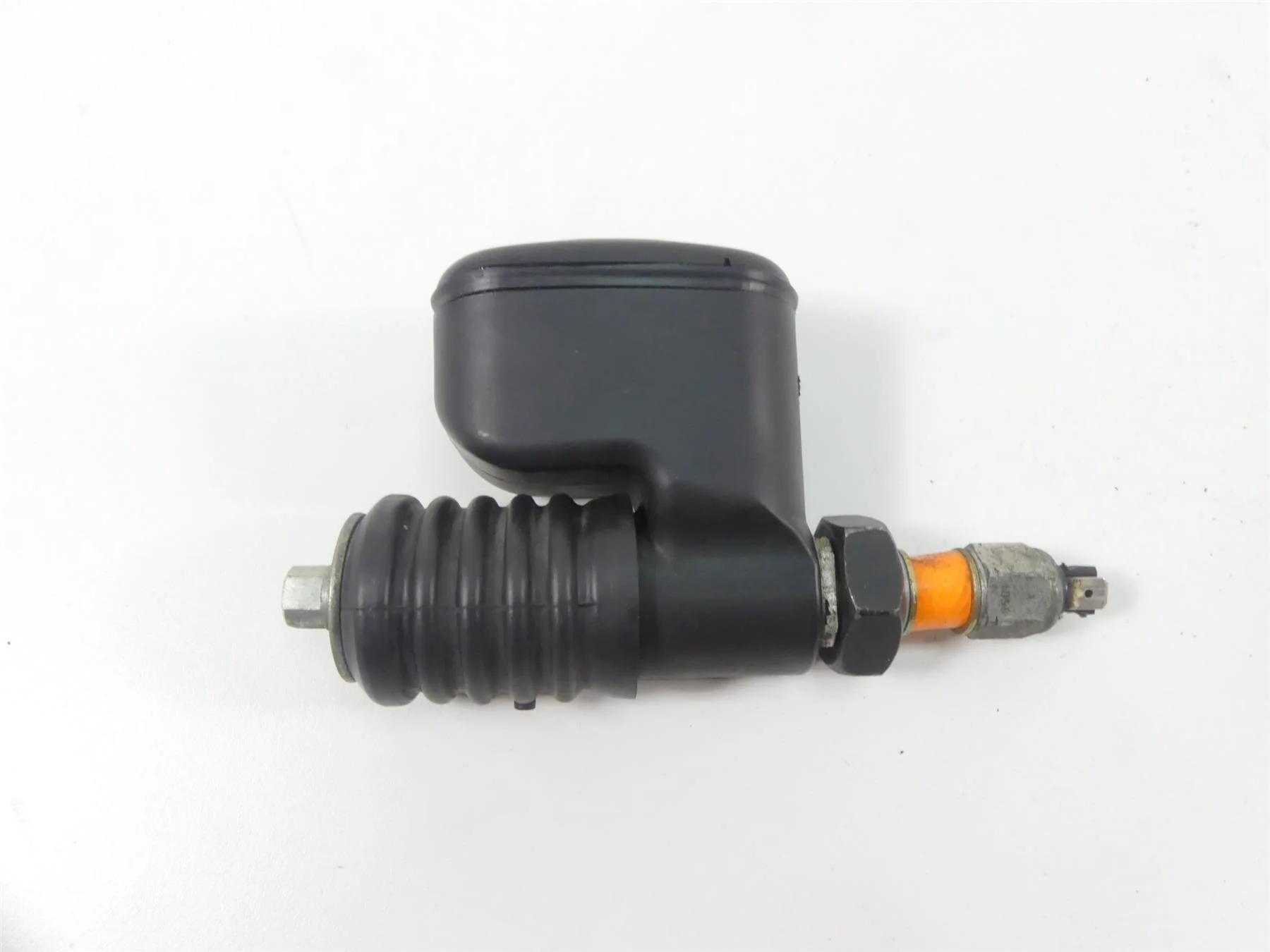 2017 Harley Dyna FXDB Street Bob Rear Brake Master Cylinder  41700065A - Image 3