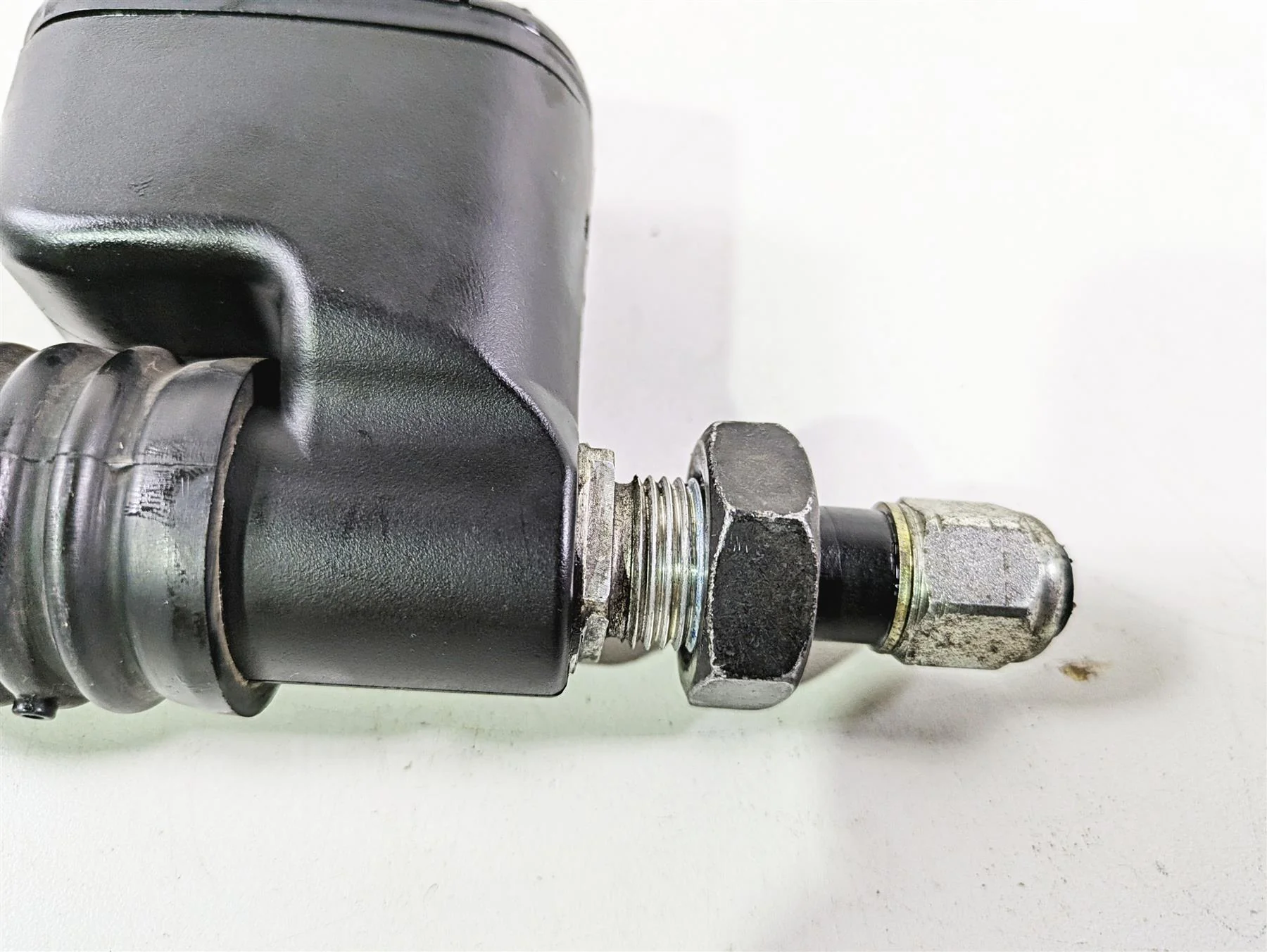 2017 Harley Dyna FXDB Street Bob Rear Brake Master Cylinder - Read 41700065A - Image 10