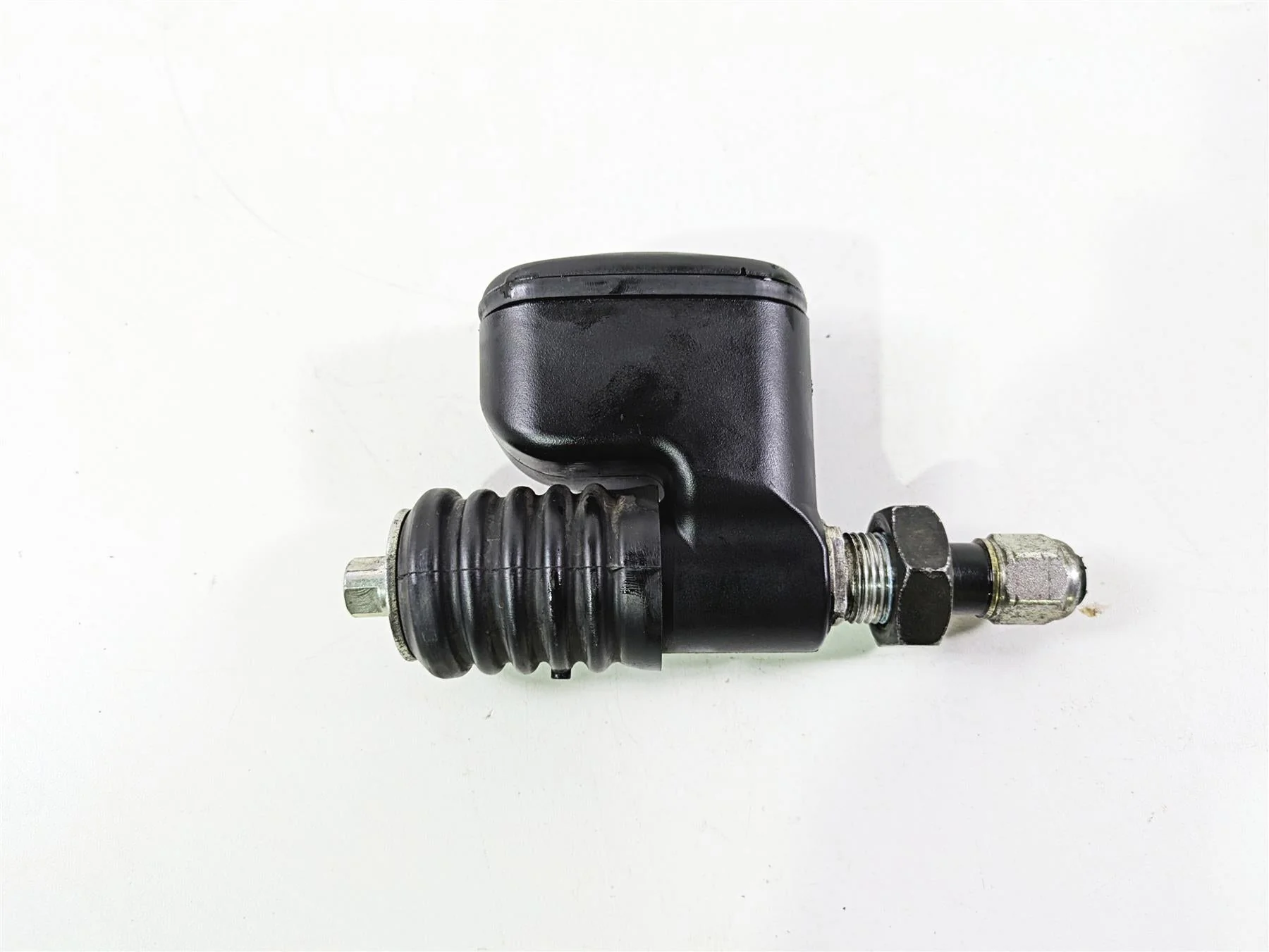 2017 Harley Dyna FXDB Street Bob Rear Brake Master Cylinder - Read 41700065A - Image 8