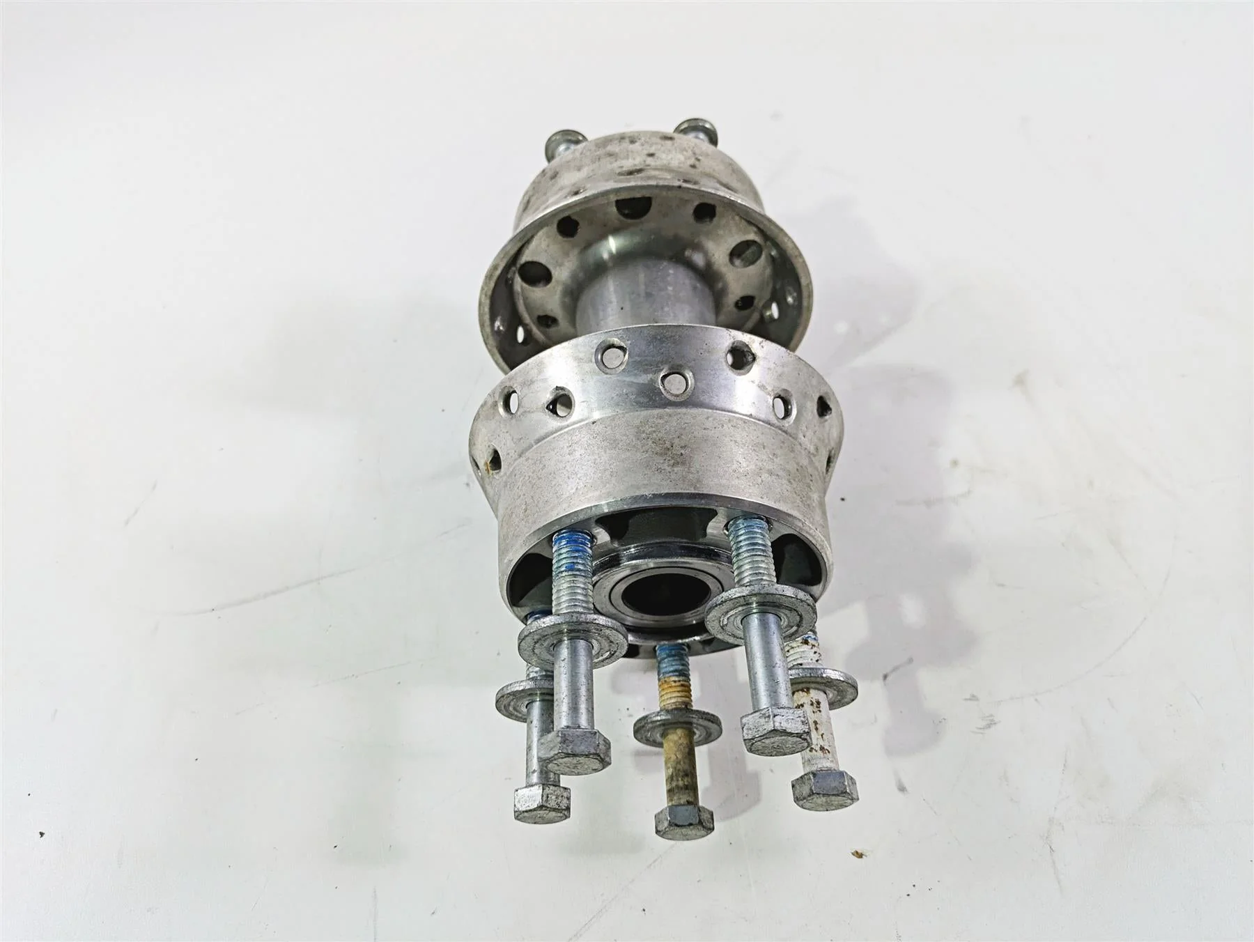 2017 Harley Dyna FXDB Street Bob Rear Spoke Wheel Hub 17in 25mm - Read 41430-09A - Image 4