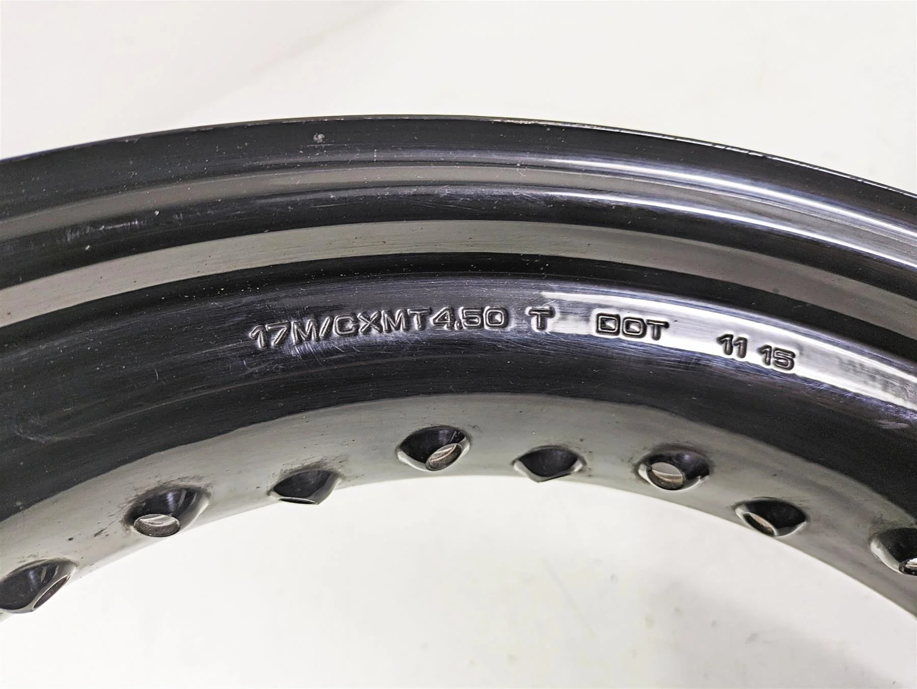 2017 Harley Dyna FXDB Street Bob Rear Wheel Rim 17x4.5 READ 41430-09A - Image 6