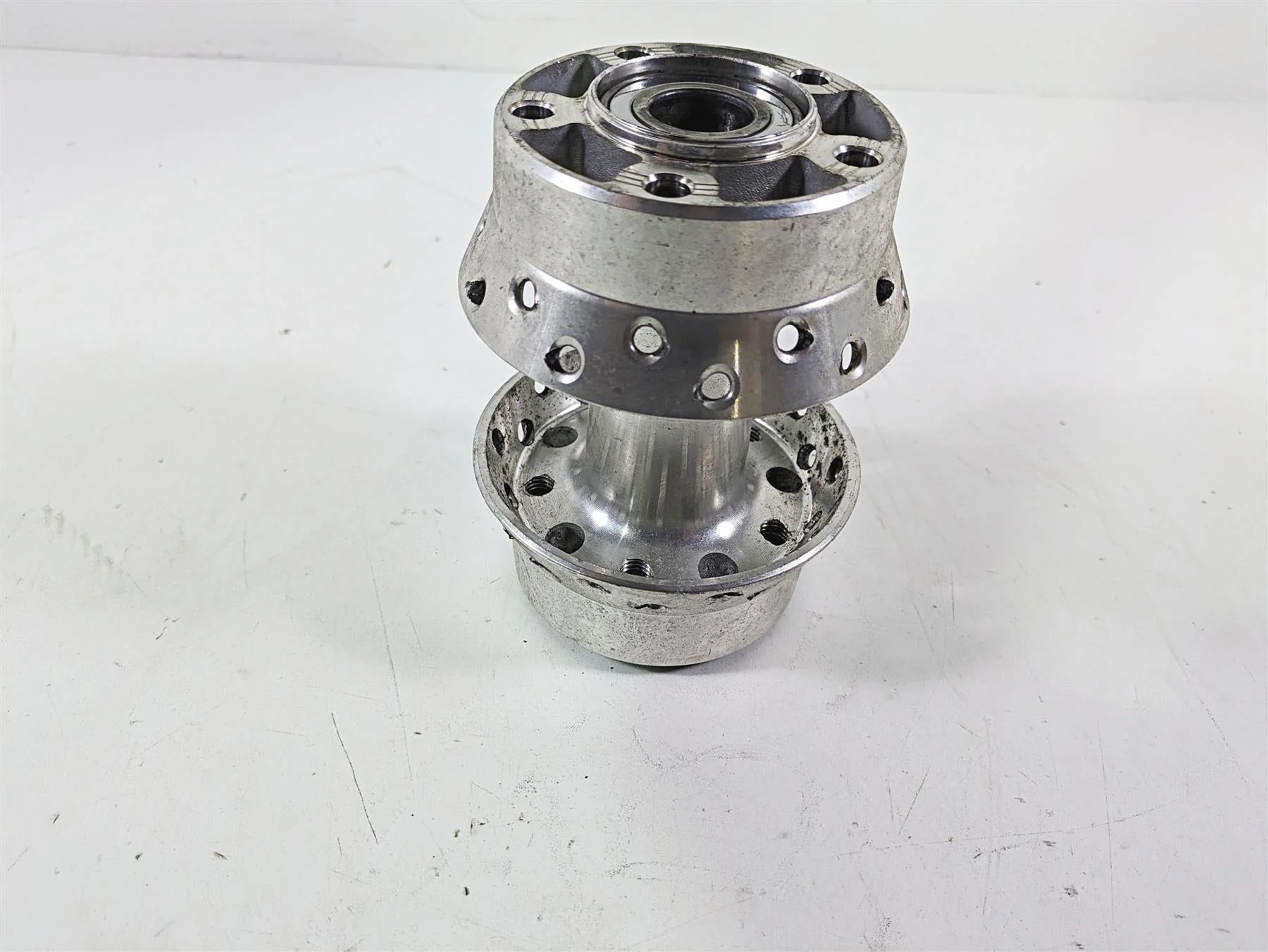 2017 Harley Dyna FXDB Street Bob Rear Wheel Rim Hub & 25mm Bearings 41430-09A - Image 11