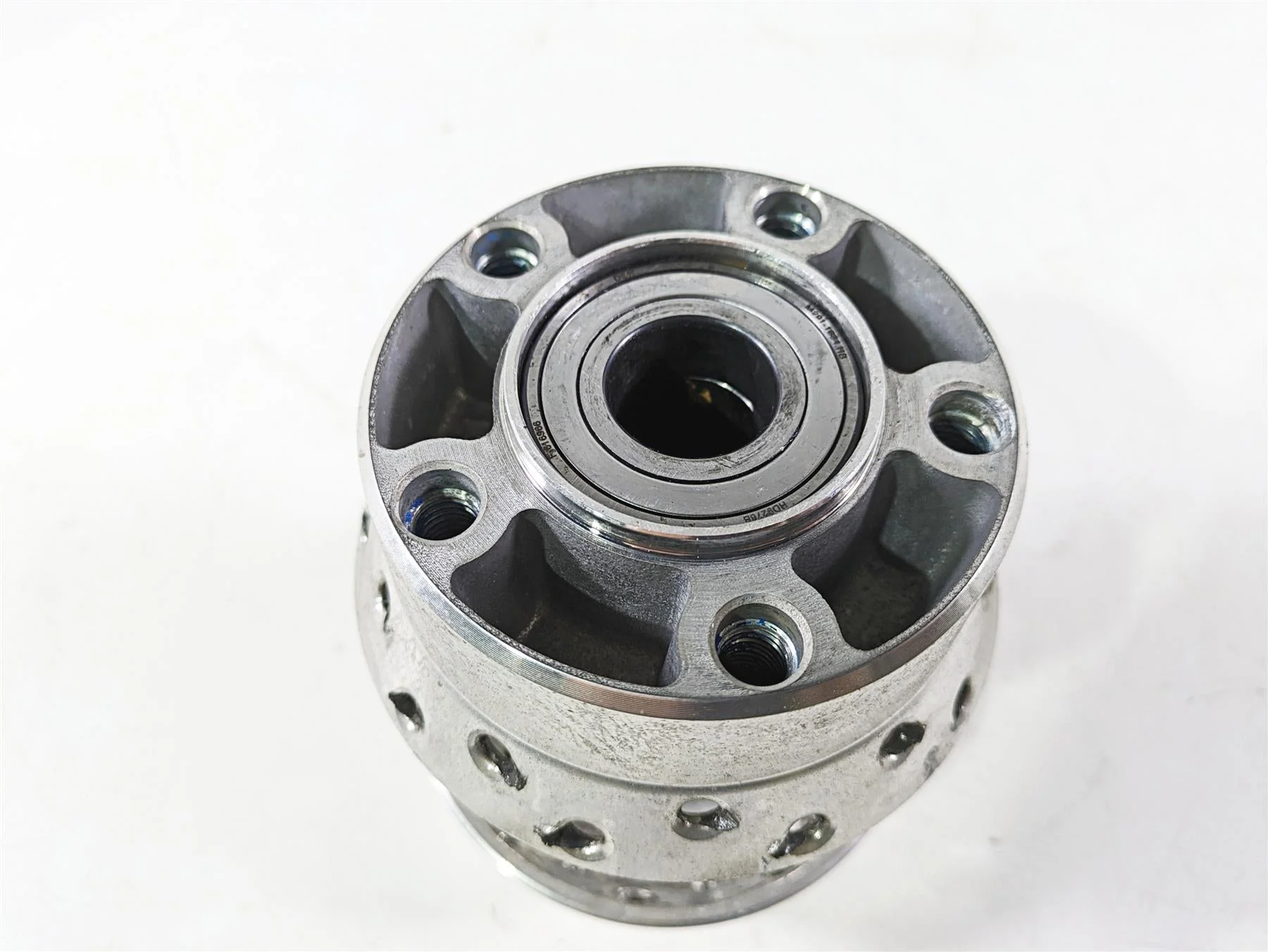 2017 Harley Dyna FXDB Street Bob Rear Wheel Rim Hub & 25mm Bearings 41430-09A - Image 4