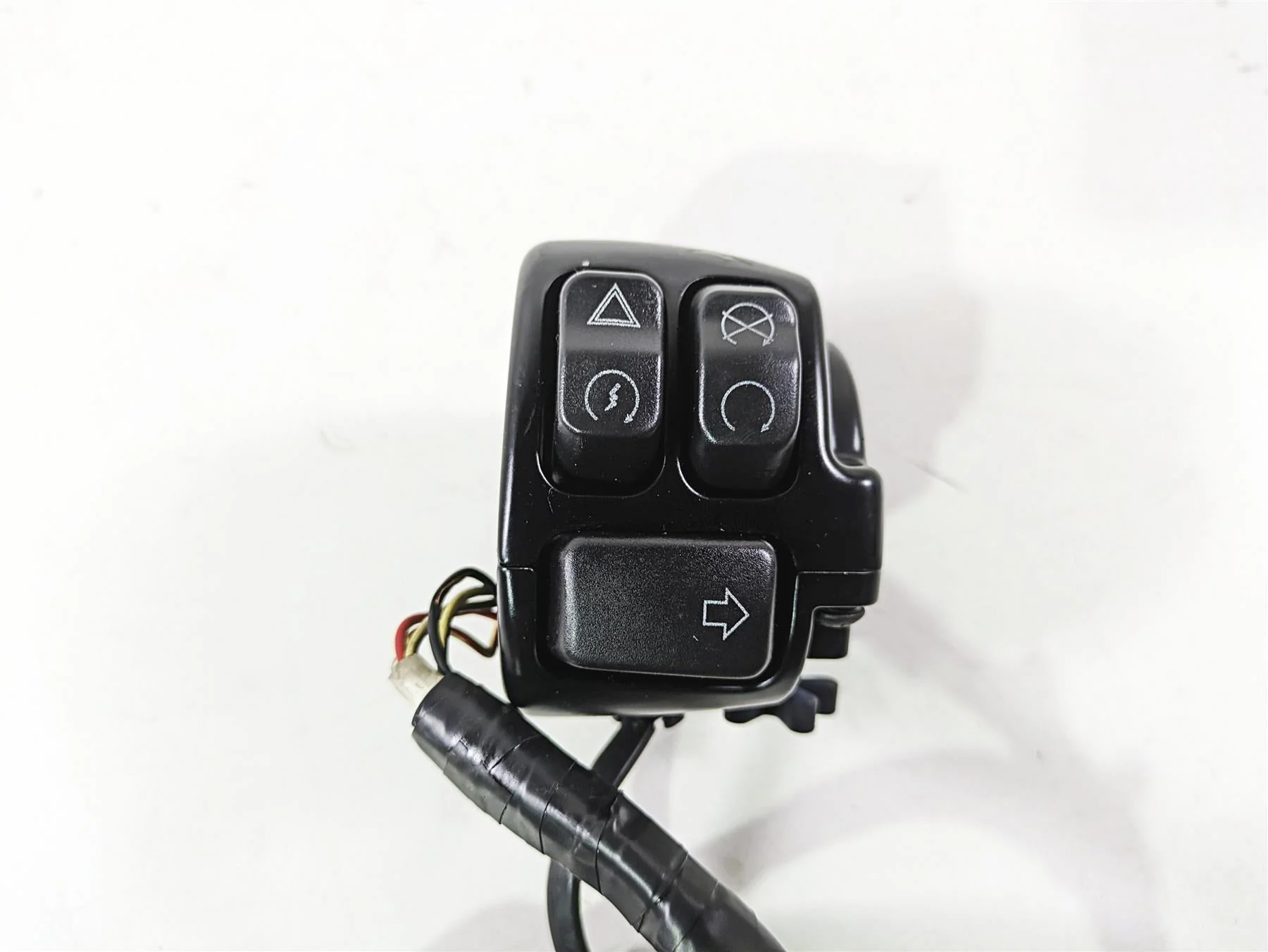 2017 Harley Dyna FXDB Street Bob Right Control Switch & Blinker -READ 71500360 - Image 7