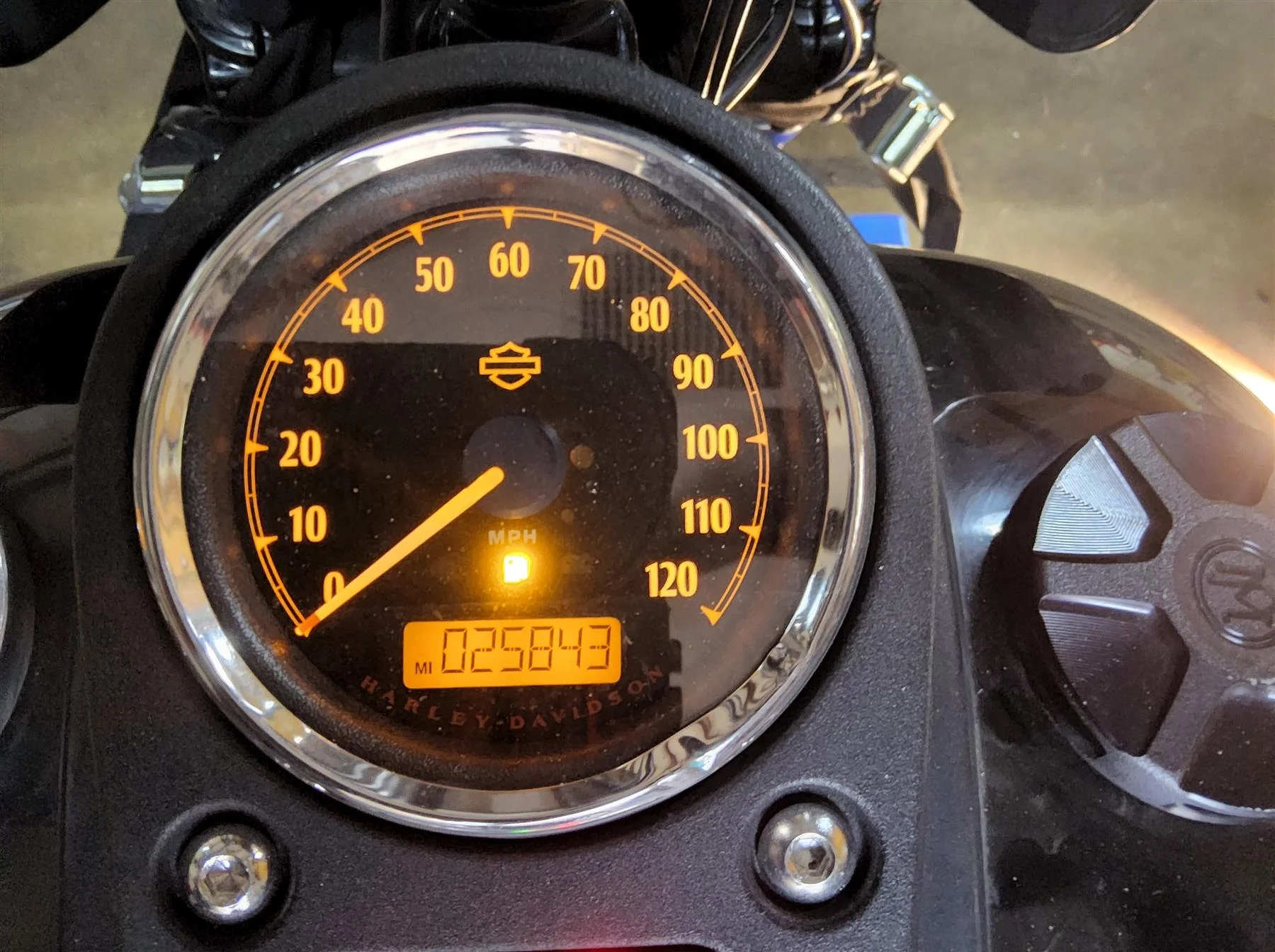 2017 Harley Dyna FXDB Street Bob Speedometer  Gauge Instrument 25K 67478-12A - Image 2