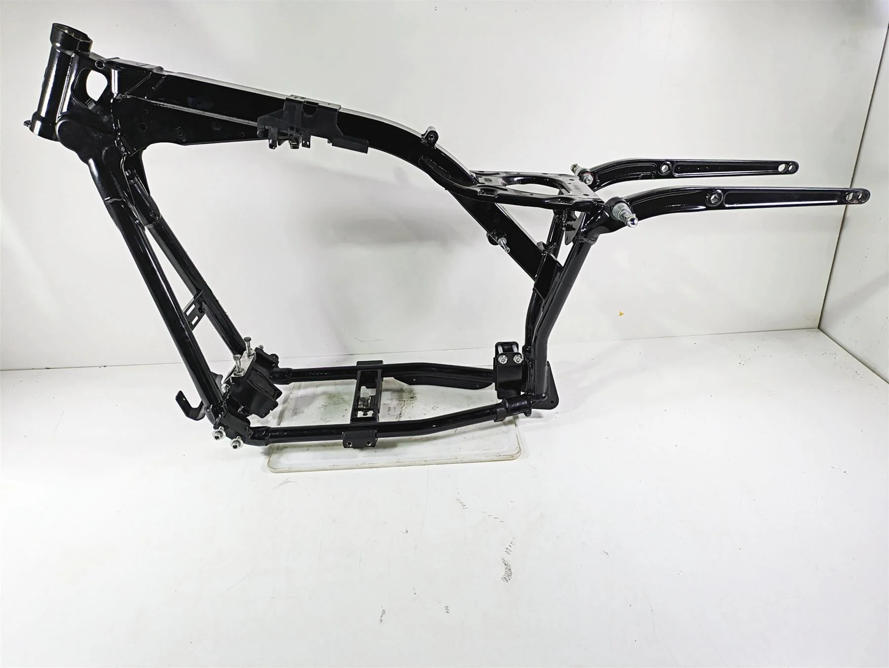 2017 Harley Dyna FXDB Street Bob Straight Main Frame Chassis 29dgr With Clean California Title 47745-06B - Image 9