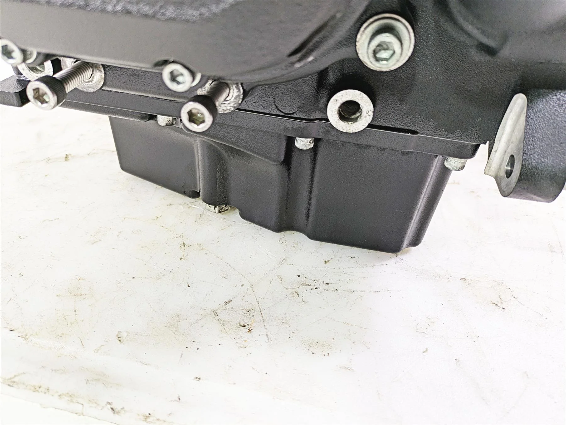 2017 Harley Dyna FXDB Street Bob Transmission Gear Box 6 Sp 19k - Read 33083-10A - Image 8