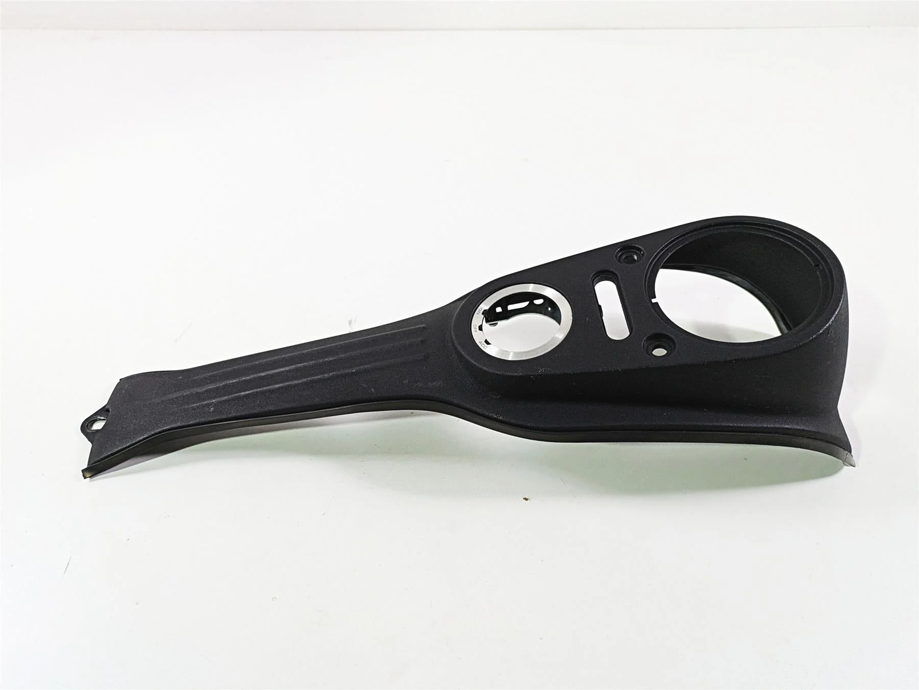 2017 Harley Dyna FXDB Street Bob Upper Fuel Tank Dash Panel 70900209 - Image 3