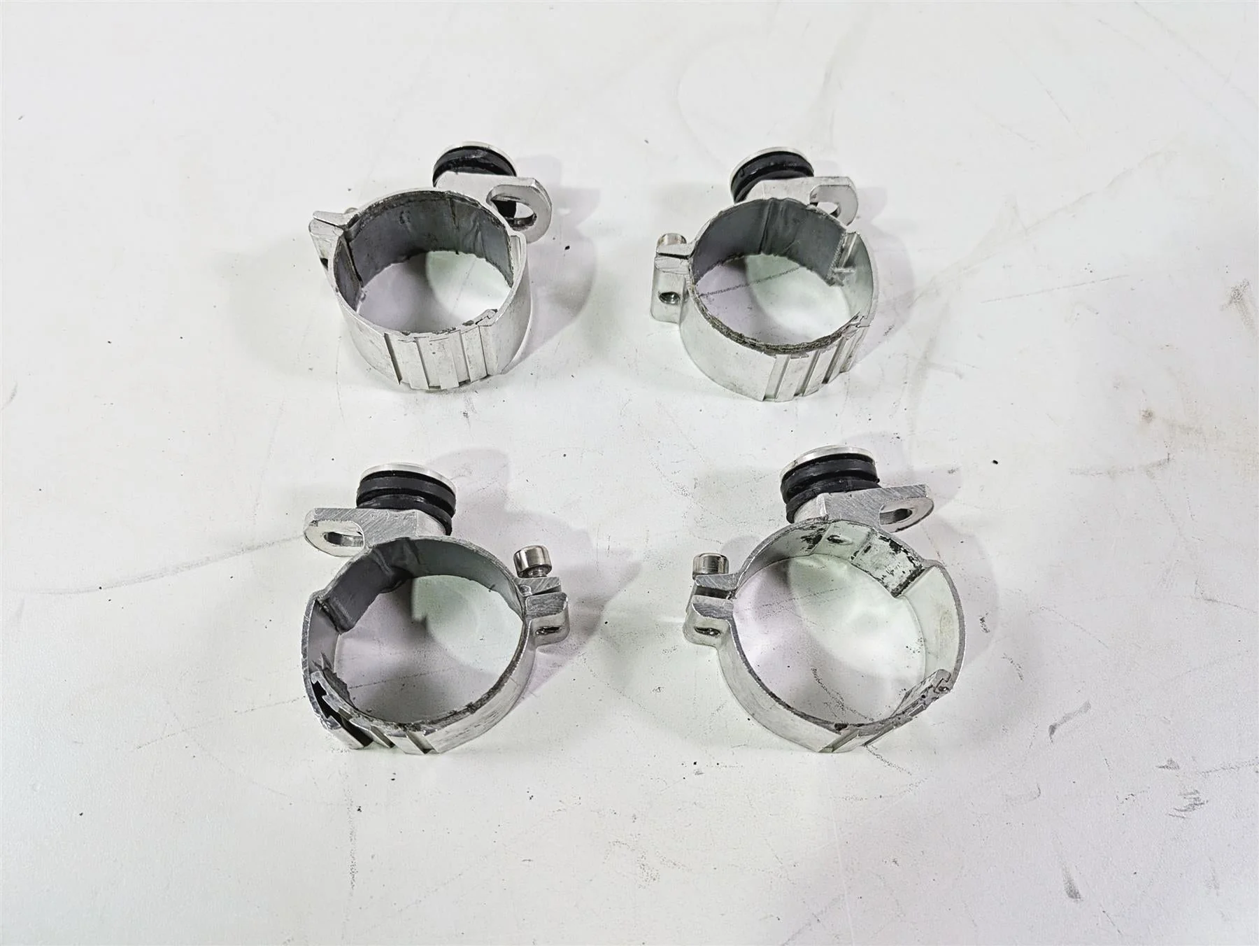 2017 Harley Dyna FXDB Street Bob Windshield Wind Shield Screen Clamps Mount Set - Image 12