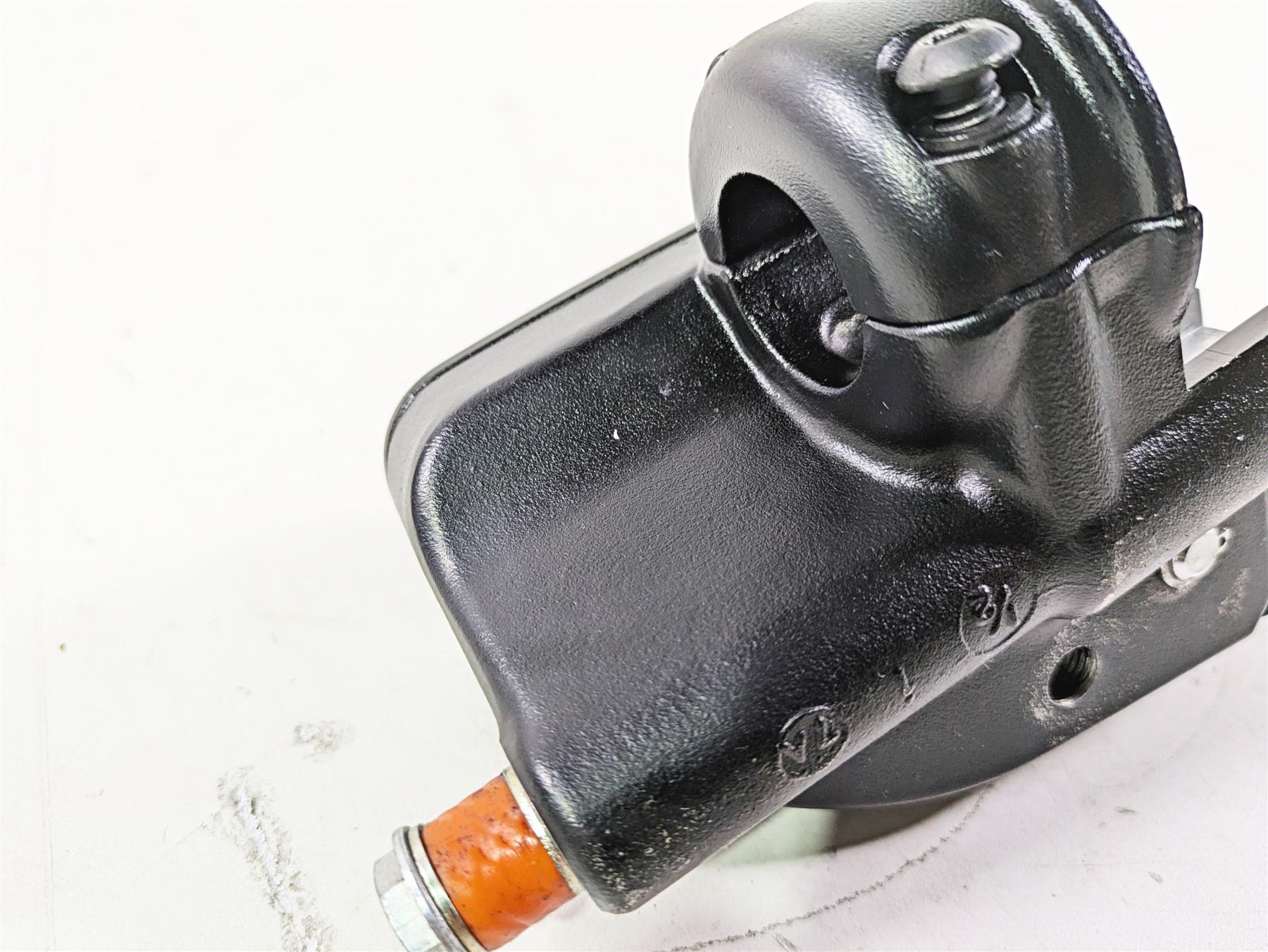 2017 Harley FLS Softail Slim Front Brake Master Cylinder 1/2" 41700233 - Image 11