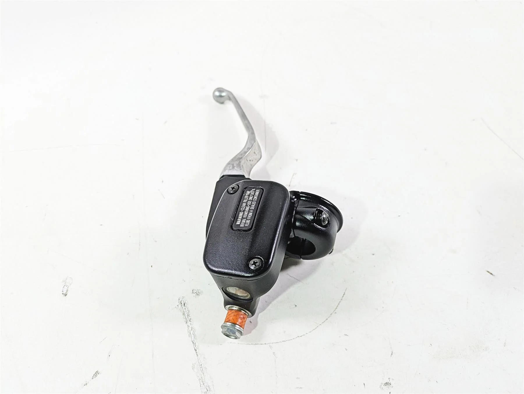 2017 Harley FLS Softail Slim Front Brake Master Cylinder 1/2" 41700233 - Image 4