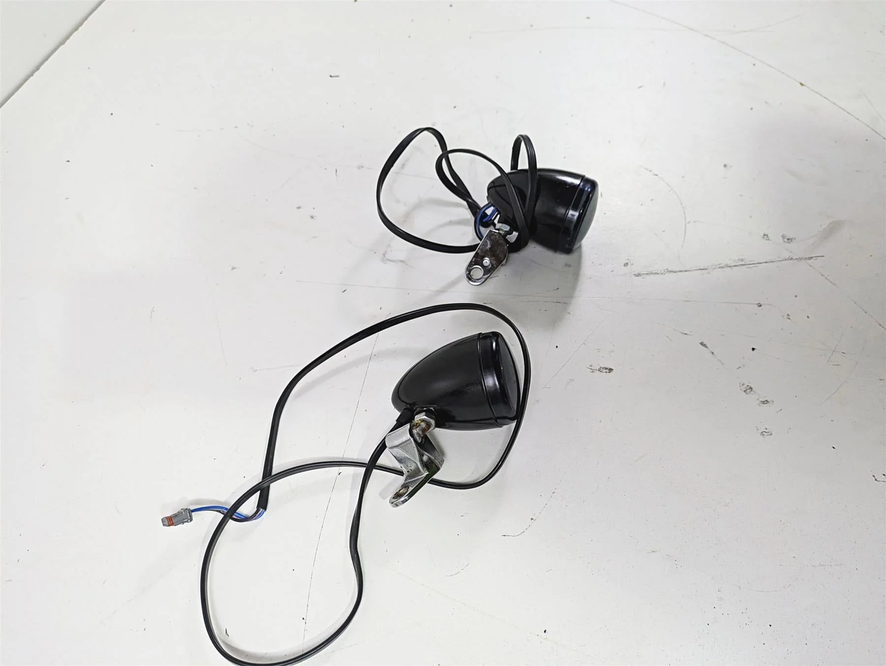 2017 Harley FLS Softail Slim Front Smoked Blinker Turn Signal Set -Read 67800523 - Image 3