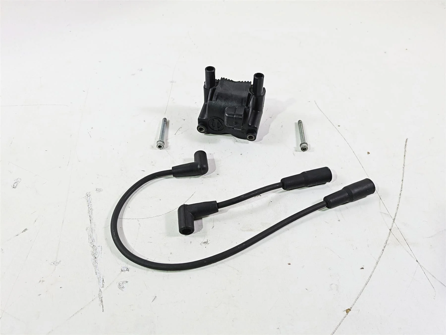 2017 Harley FLS Softail Slim Ignition Coil + Wiring & Plugs Set 31743-01 - Image 11