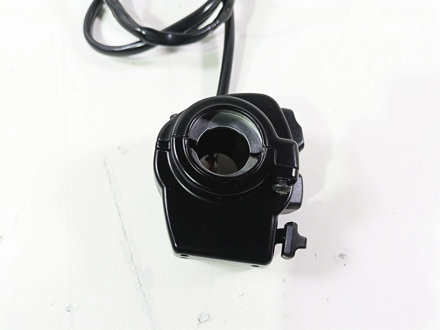 2017 Harley FLS Softail Slim Left Hand Cruise Control Switch  71500292 - Image 10