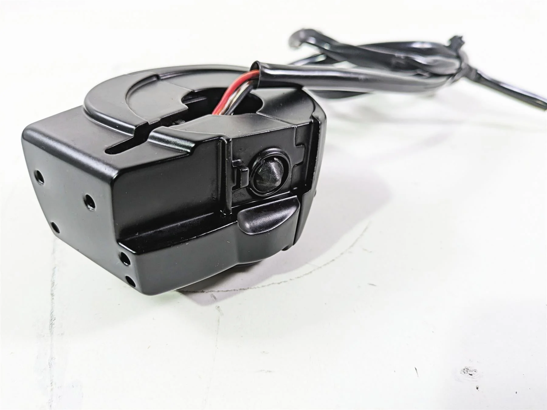 2017 Harley FLS Softail Slim Left Hand Cruise Control Switch  71500292 - Image 12