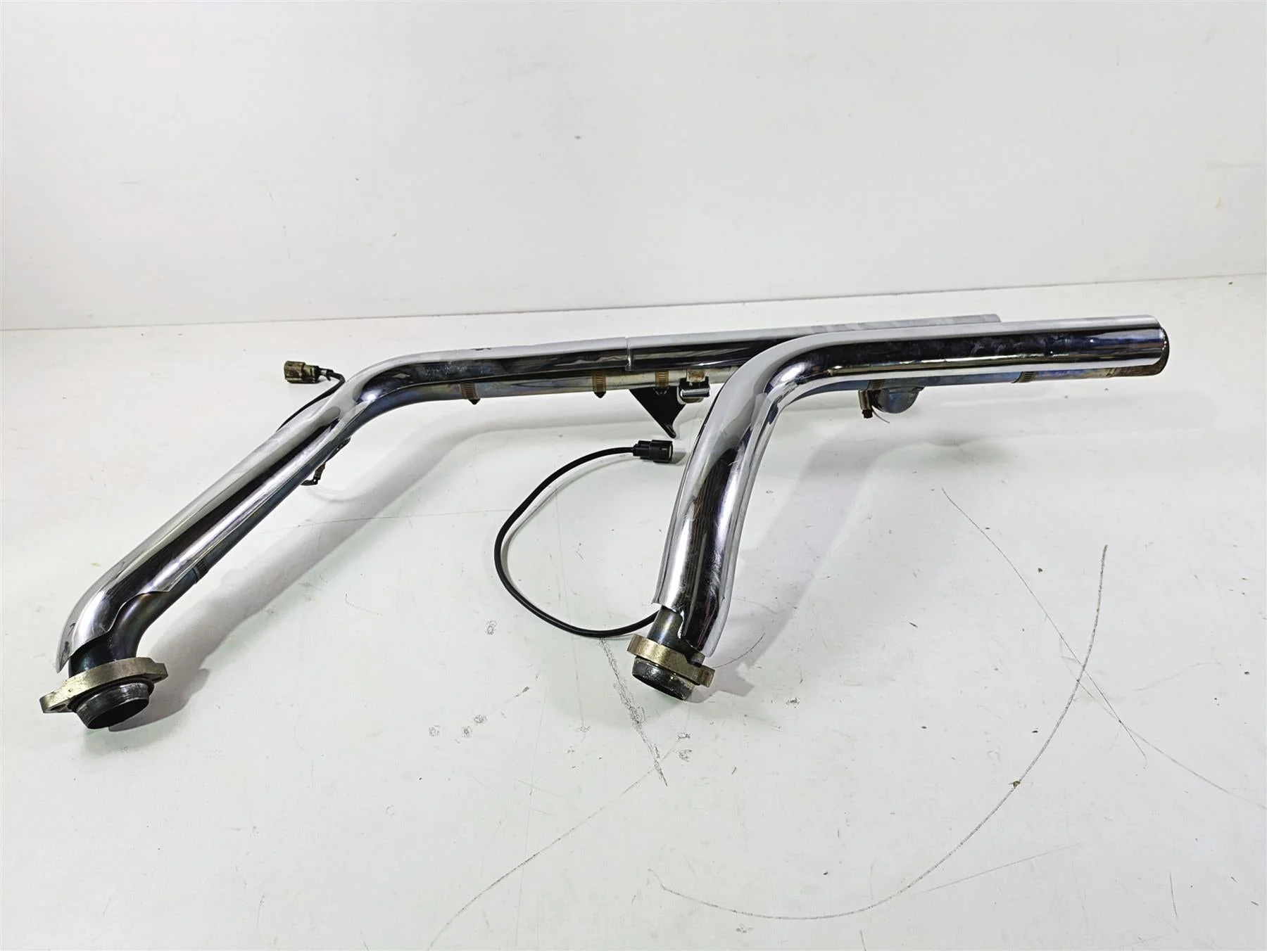 2017 Harley FLS Softail Slim Stock Header Manifold Heat Shield Set Read 65600196 - Image 4