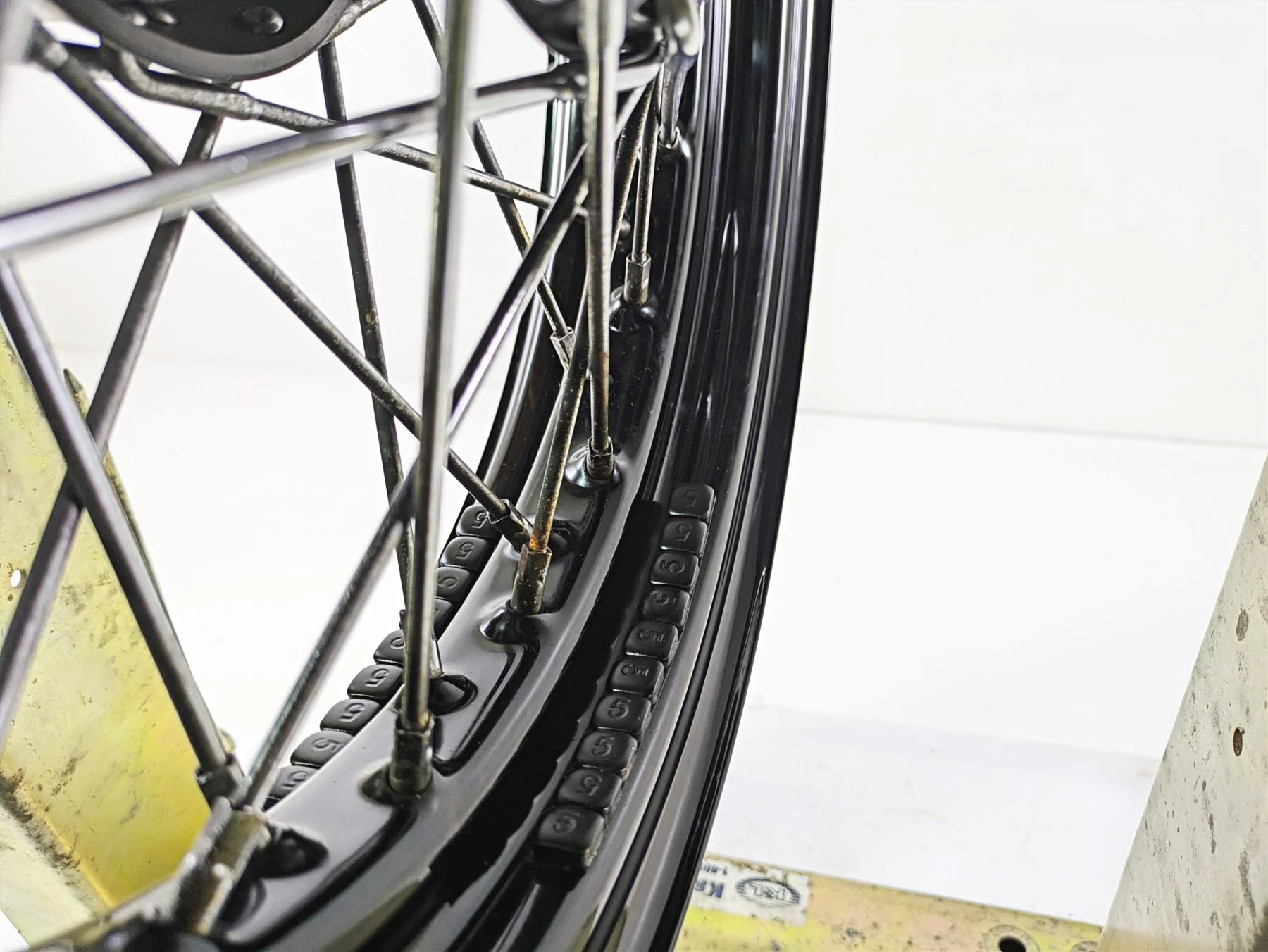 2017 Harley FLS Softail Slim Straight 16x3 Spoke Front Wheel Rim 55107-12 - Image 6