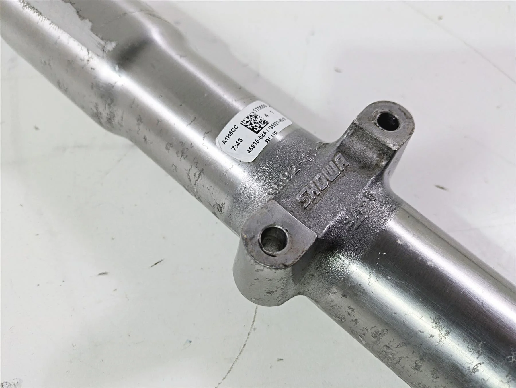 2017 Harley FLS Softail Slim Straight Right Showa Front Fork Leg 45915-08A - Image 11