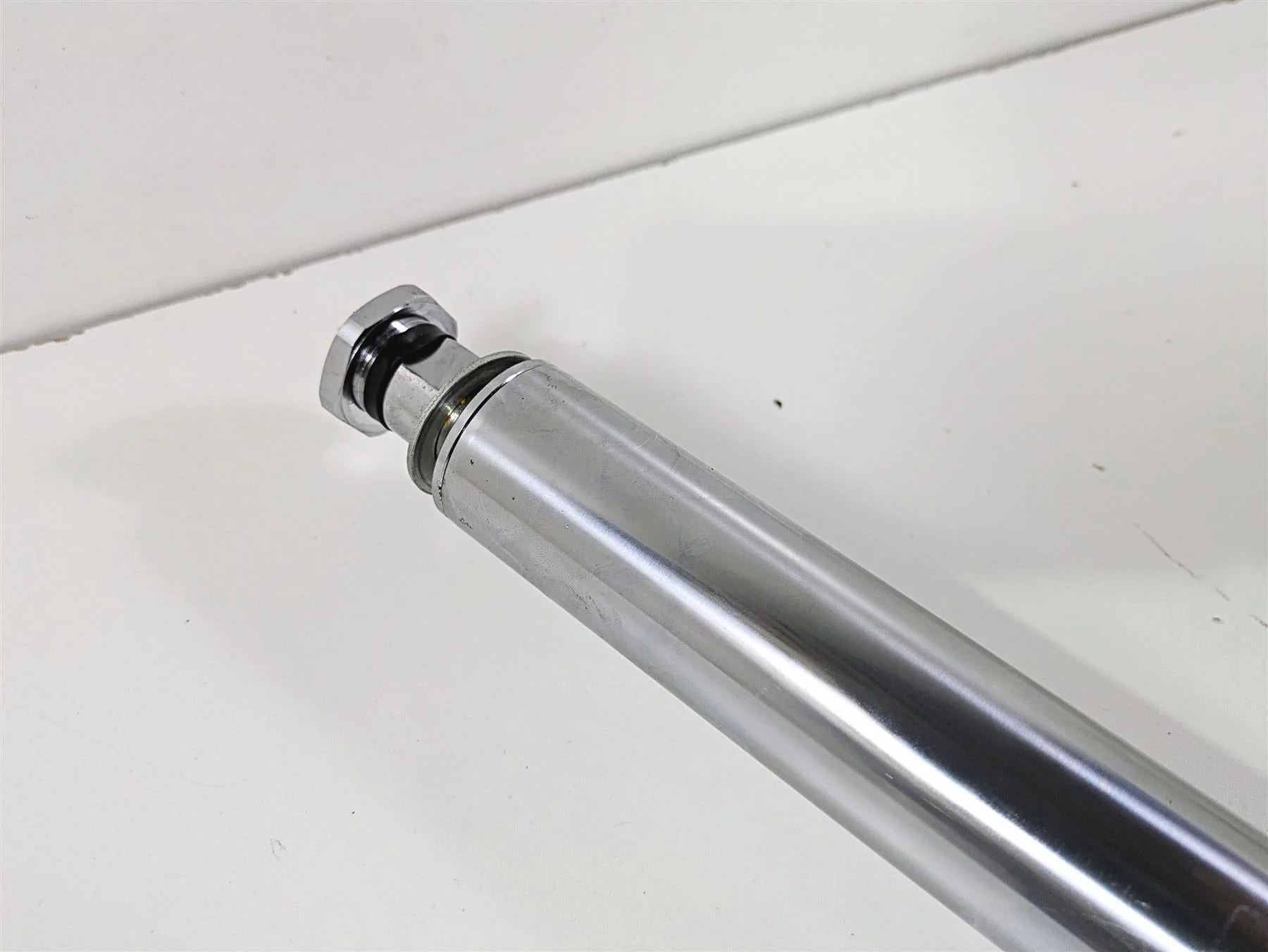 2017 Harley FLS Softail Slim Straight Right Showa Front Fork Leg 45915-08A - Image 12