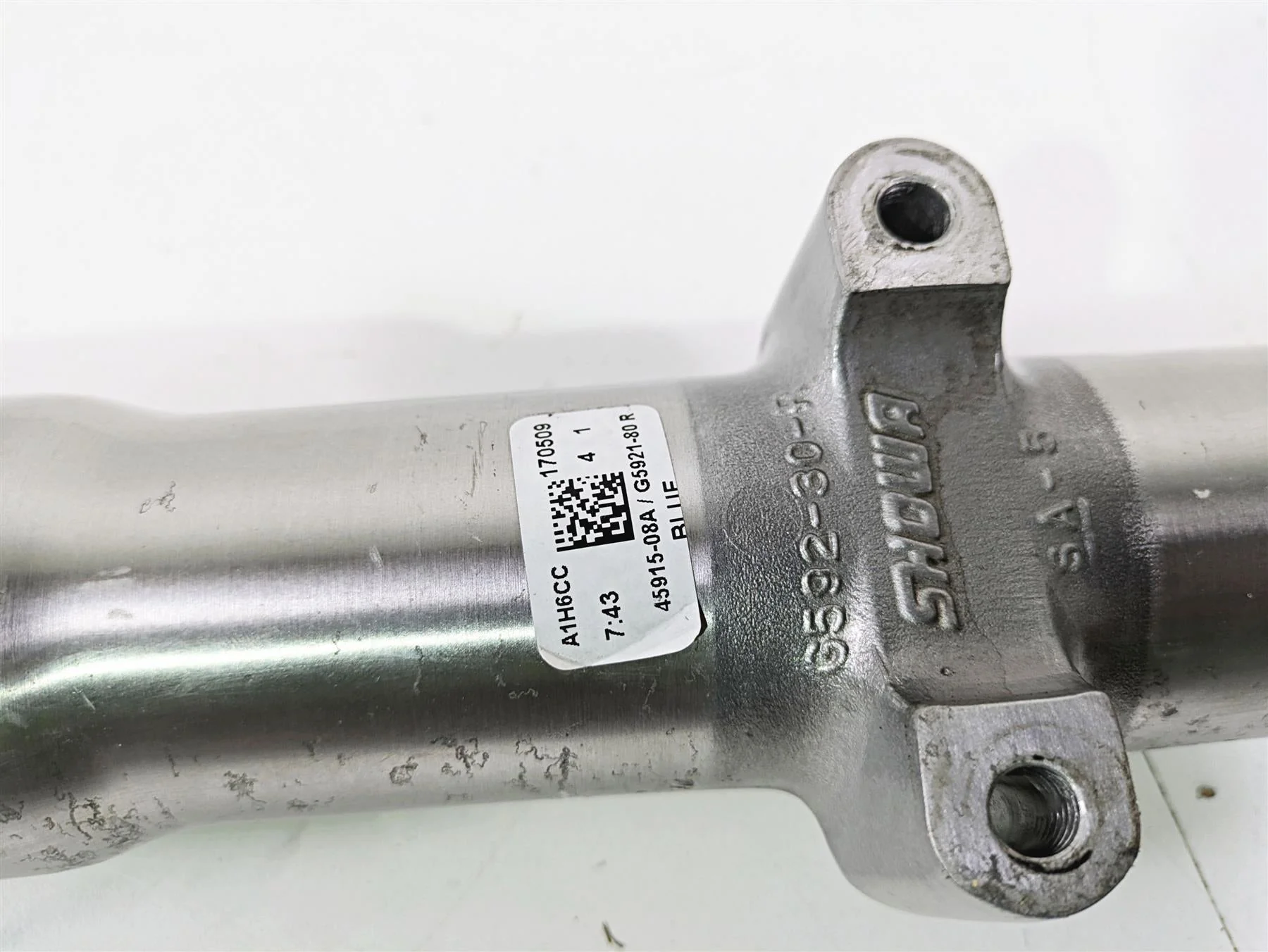 2017 Harley FLS Softail Slim Straight Right Showa Front Fork Leg 45915-08A - Image 5