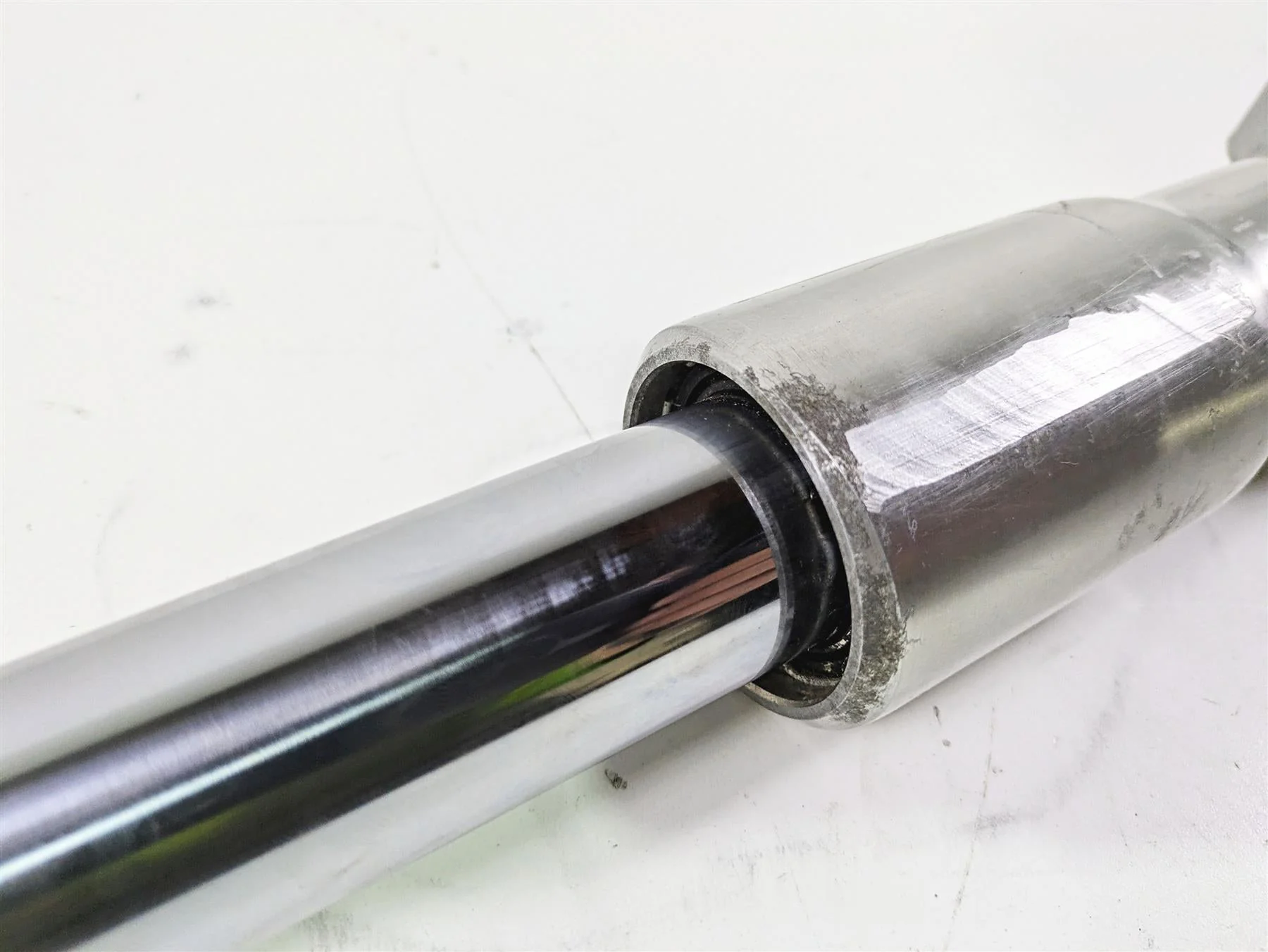 2017 Harley FLS Softail Slim Straight Right Showa Front Fork Leg 45915-08A - Image 7