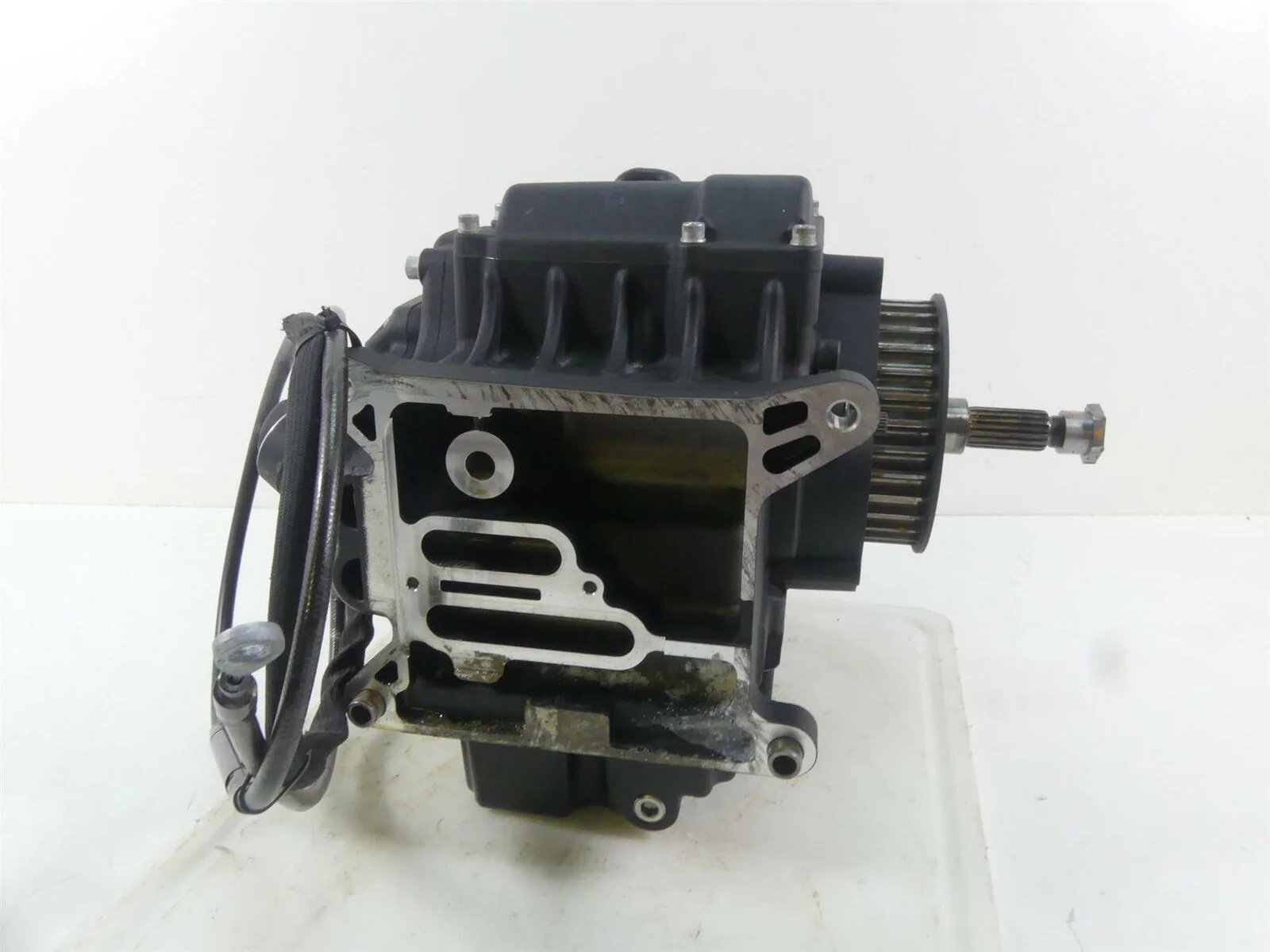2017 Harley FXDLS Dyna Low Rider 6 Speed Transmission Gear Box Case 33083-10A - Image 5