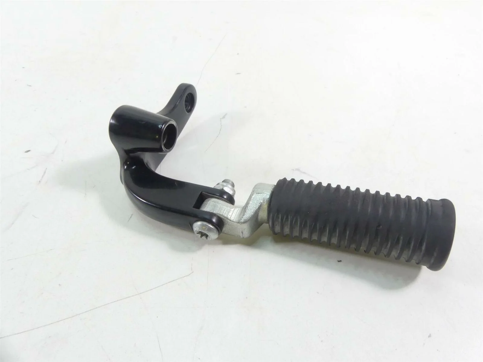 2017 Harley FXDLS Dyna Low Rider Left Front Forward Driver Footpeg 50500279 - Image 2