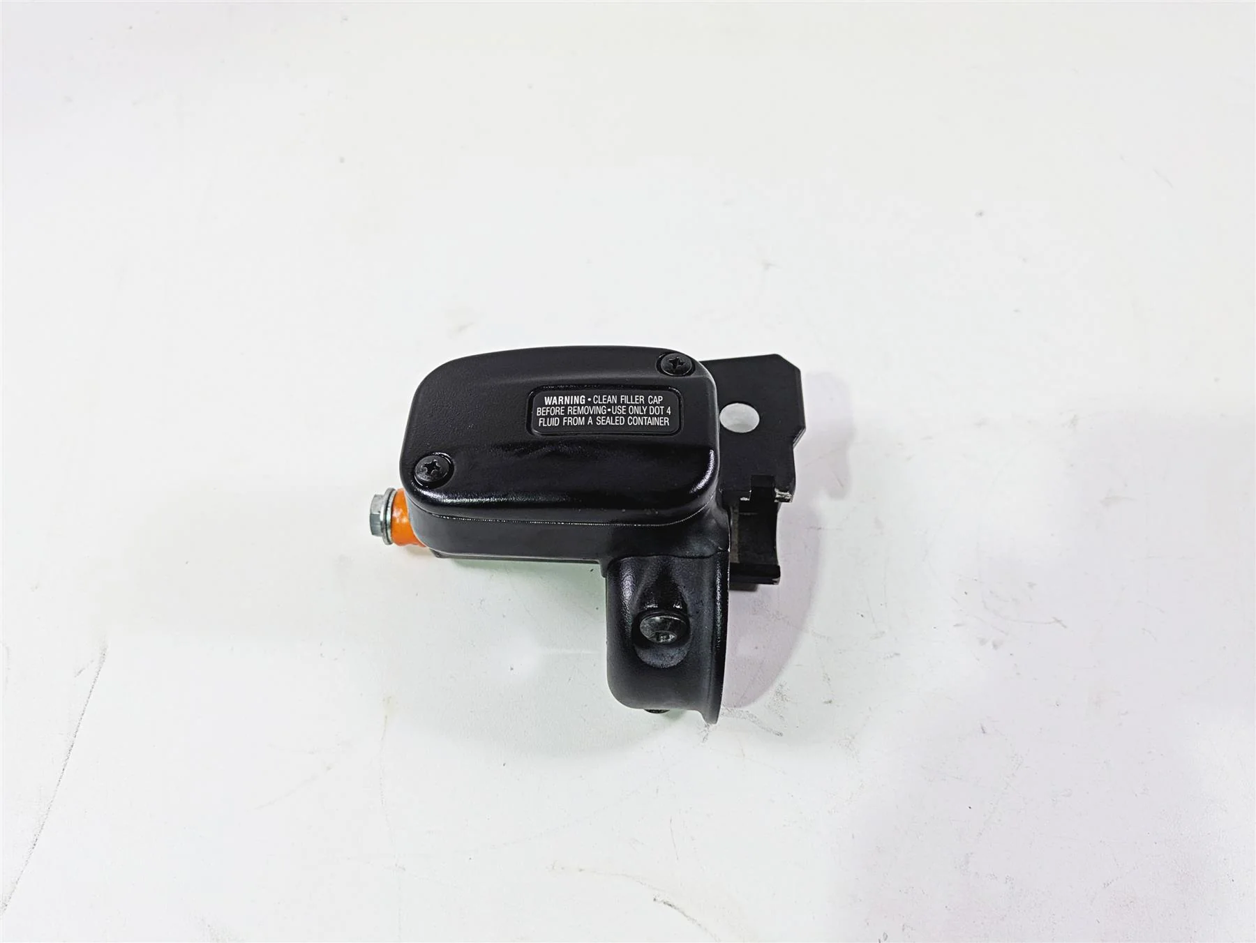 2017 Harley Softail Heritage Classic FLSTC Front Brake Master Cylinder 41700233 - Image 11