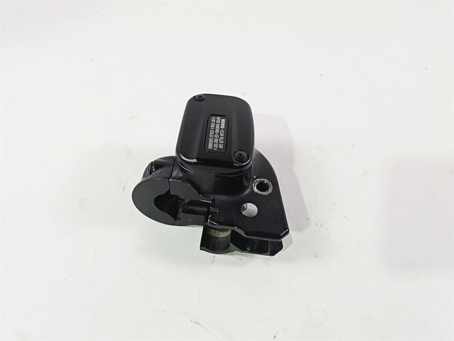 2017 Harley Softail Heritage Classic FLSTC Front Brake Master Cylinder 41700233 - Image 12