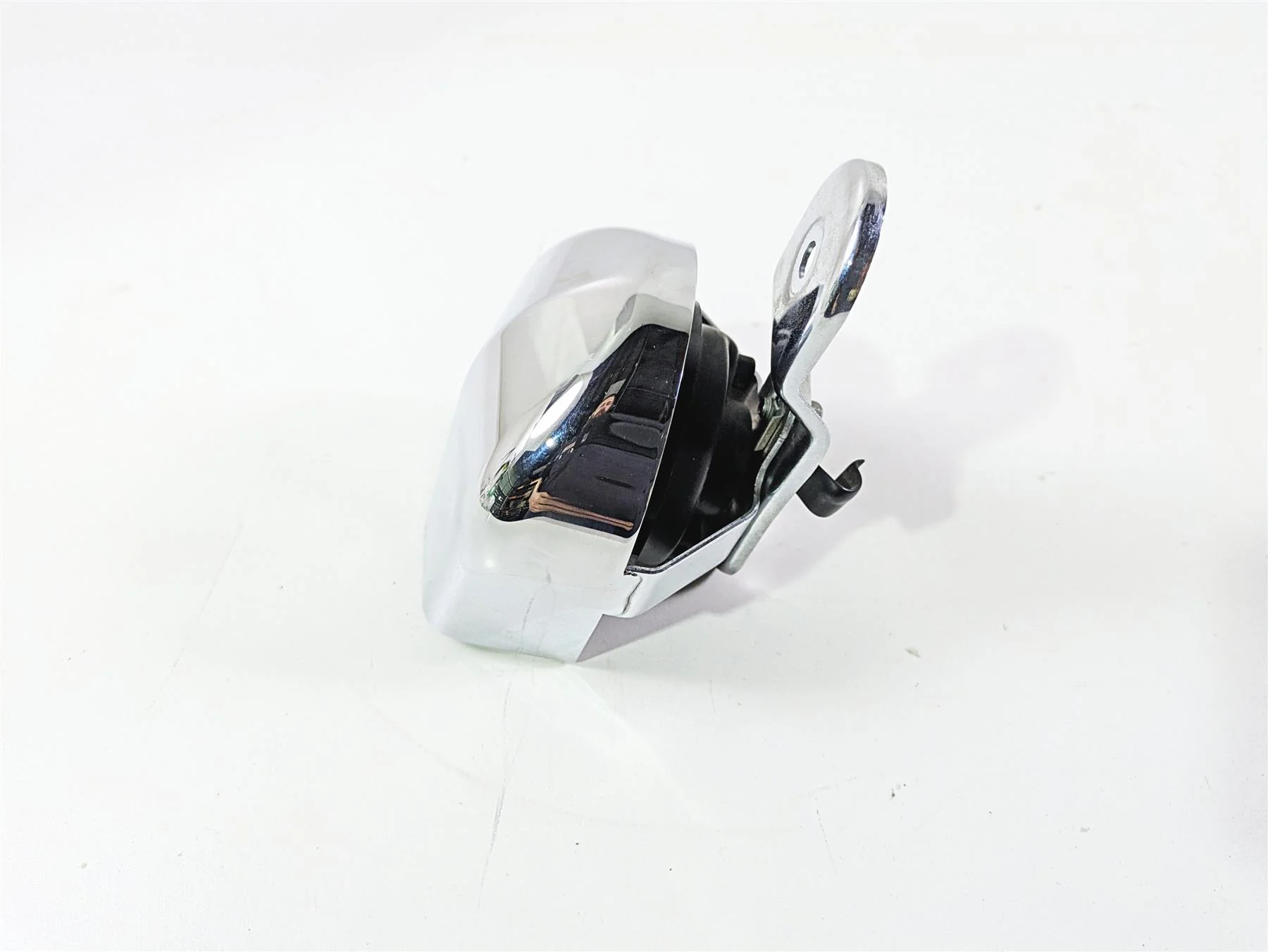 2017 Harley Softail Heritage Classic FLSTC Horn & Cover 61300478A 69060-90H - Image 2