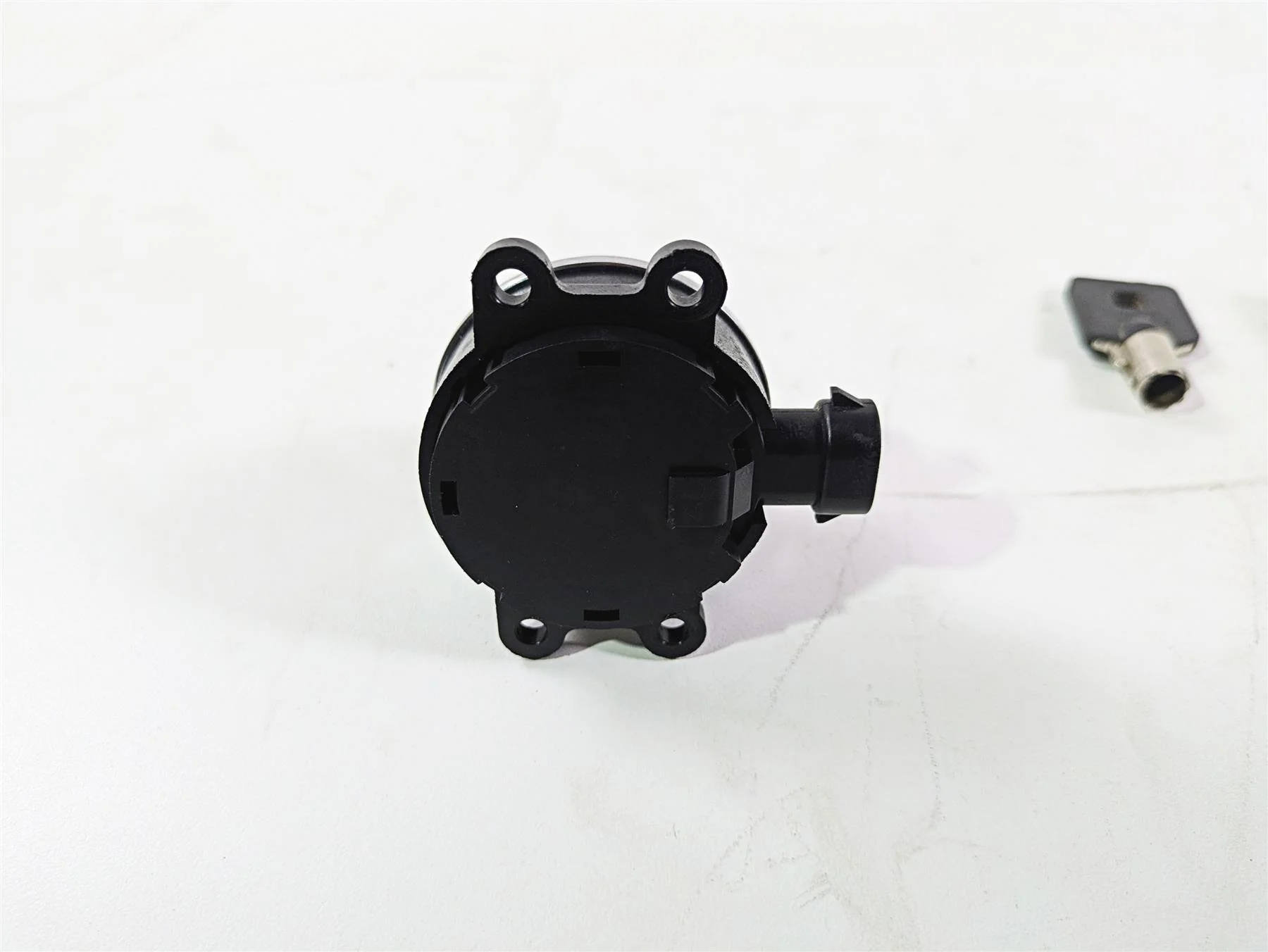 2017 Harley Softail Heritage Classic FLSTC Ignition Switch Key Lock Set 71400076 - Image 8