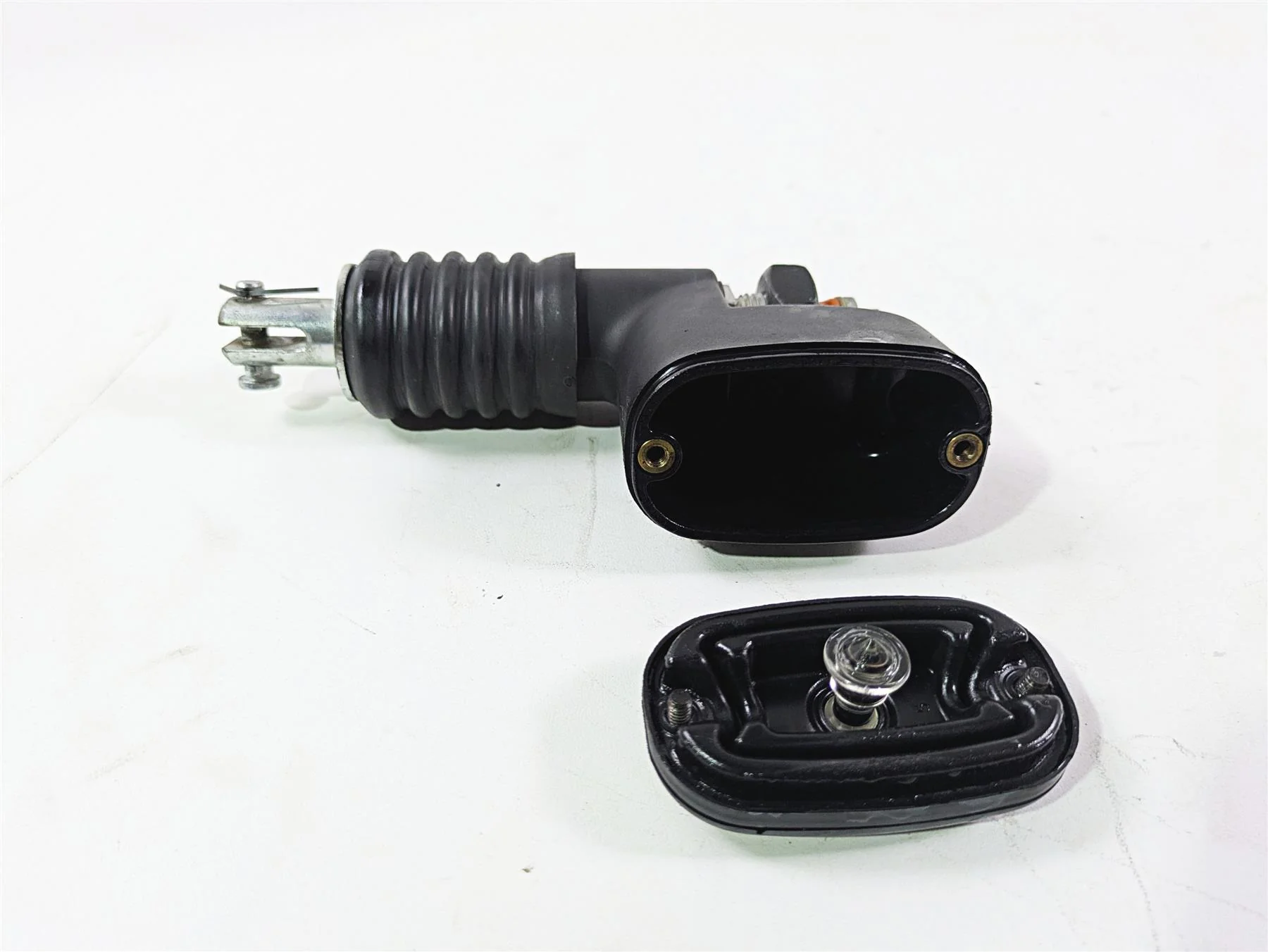 2017 Harley Softail Heritage Classic FLSTC Rear Brake Master Cylinder 41767-05E - Image 12