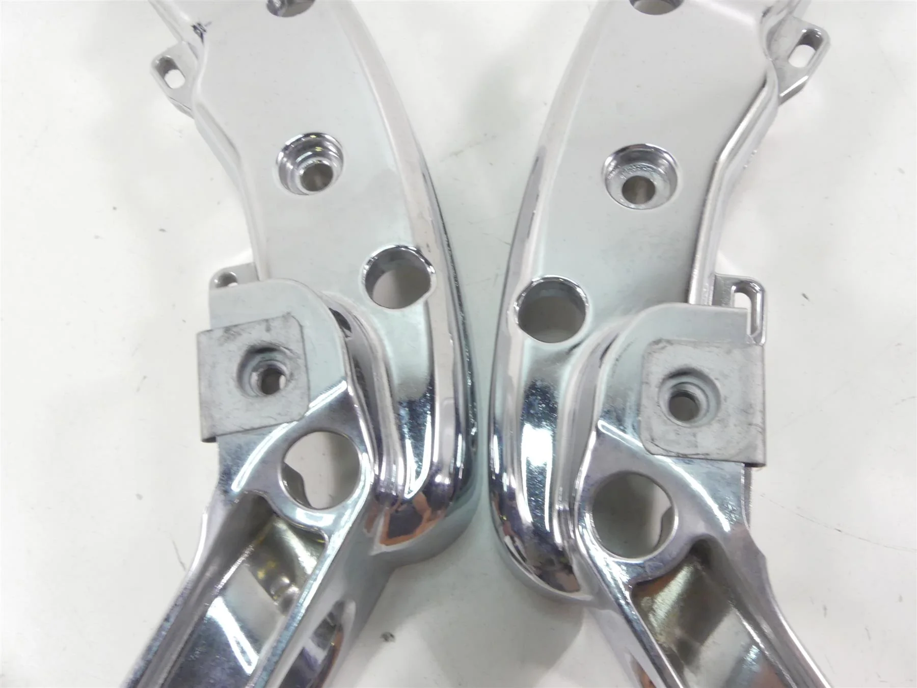 2017 Harley Touring FLHTKL Electra Glide Chrome Saddlebag Holder Set 90200503 - Image 4
