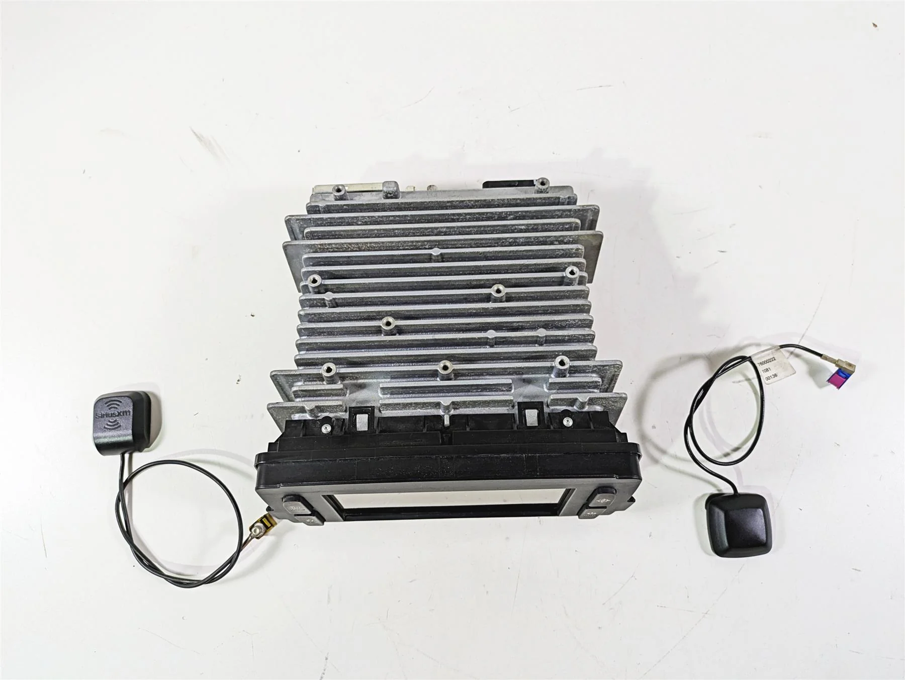 2017 Harley Touring FLHTKSE CVO E-Glide Boom Box 6.5Gt Radio Set -Read 76000228B - Image 4
