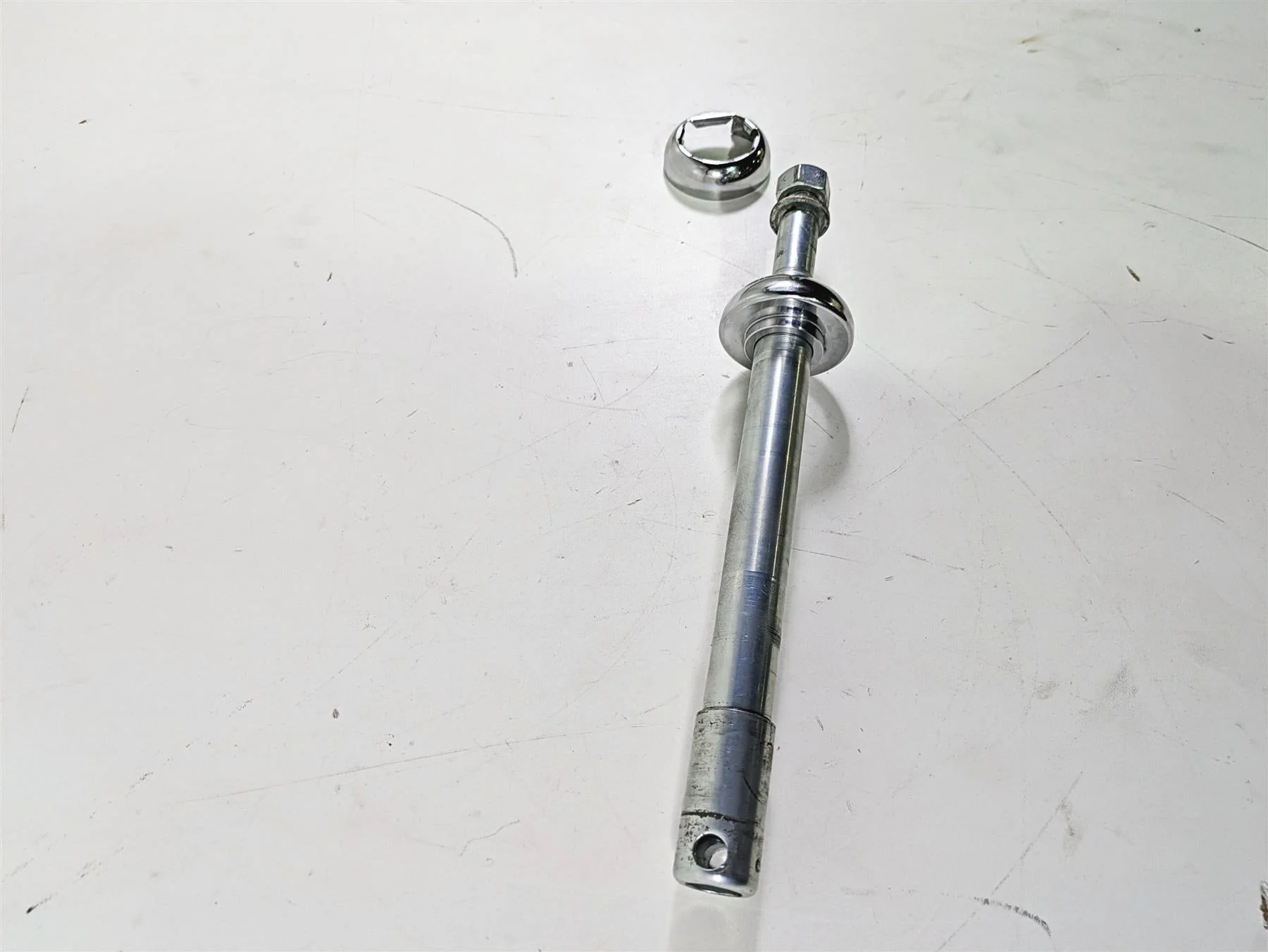 2017 Harley Touring FLHTKSE CVO E-Glide Front Axle Wheel Spindle 25mm 41547-07A - Image 3