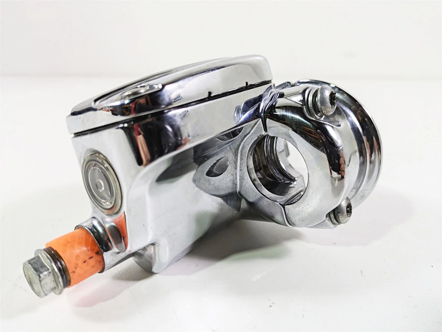 2017 Harley Touring FLHTKSE CVO E-Glide Front Brake Master Cylinder 42102-08D - Image 8