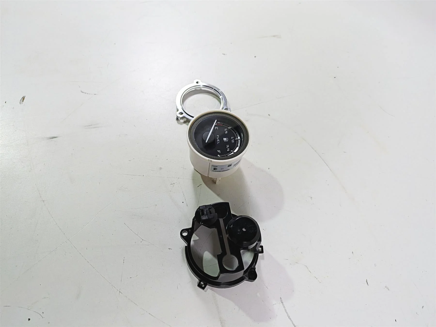 2017 Harley Touring FLHTKSE CVO E-Glide Fuel Gas Petrol Level Gauge 70900296 - Image 3