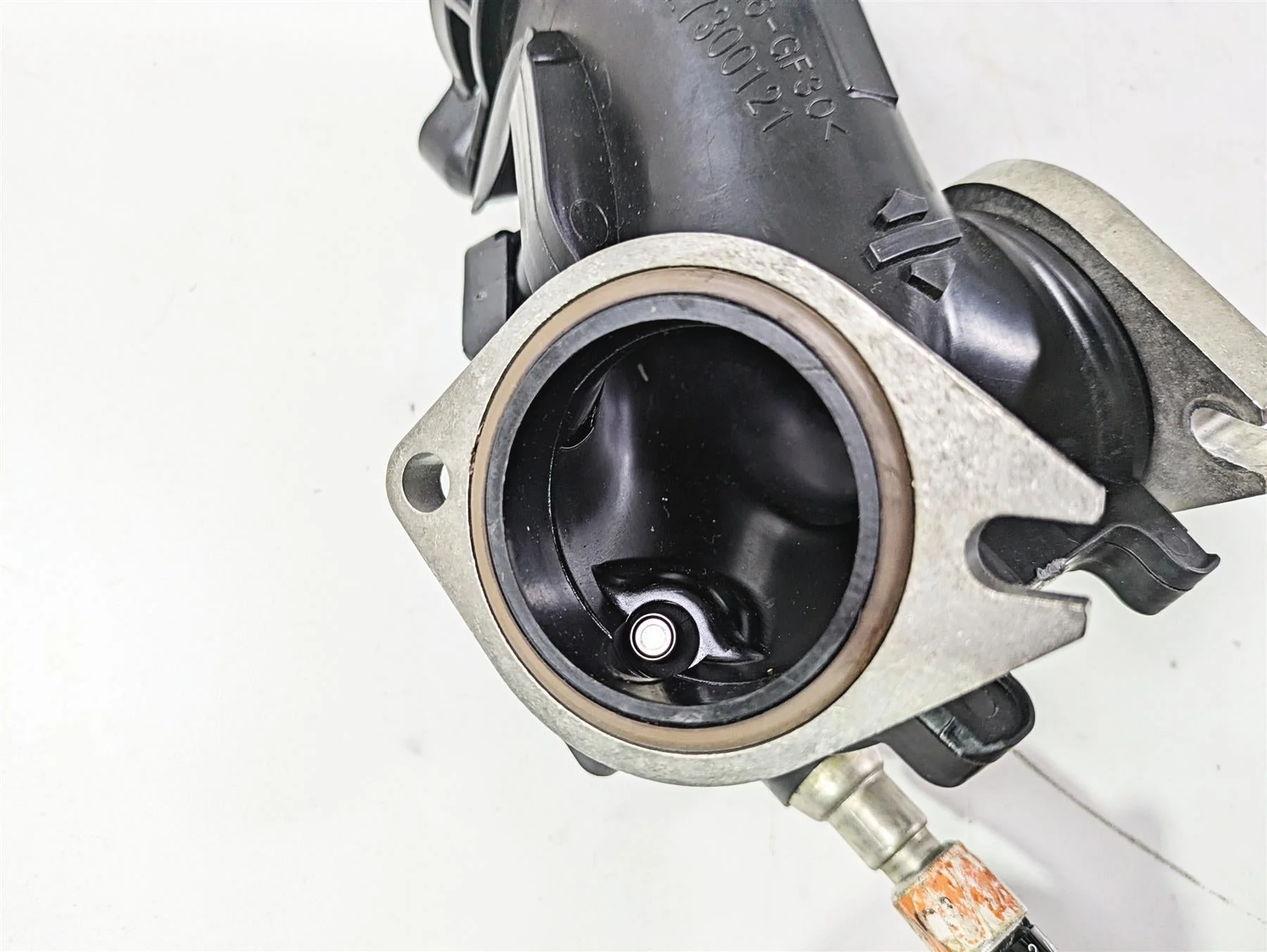 2017 Harley Touring FLHTKSE CVO E-Glide Intake & Injectors 27300121 - Image 6