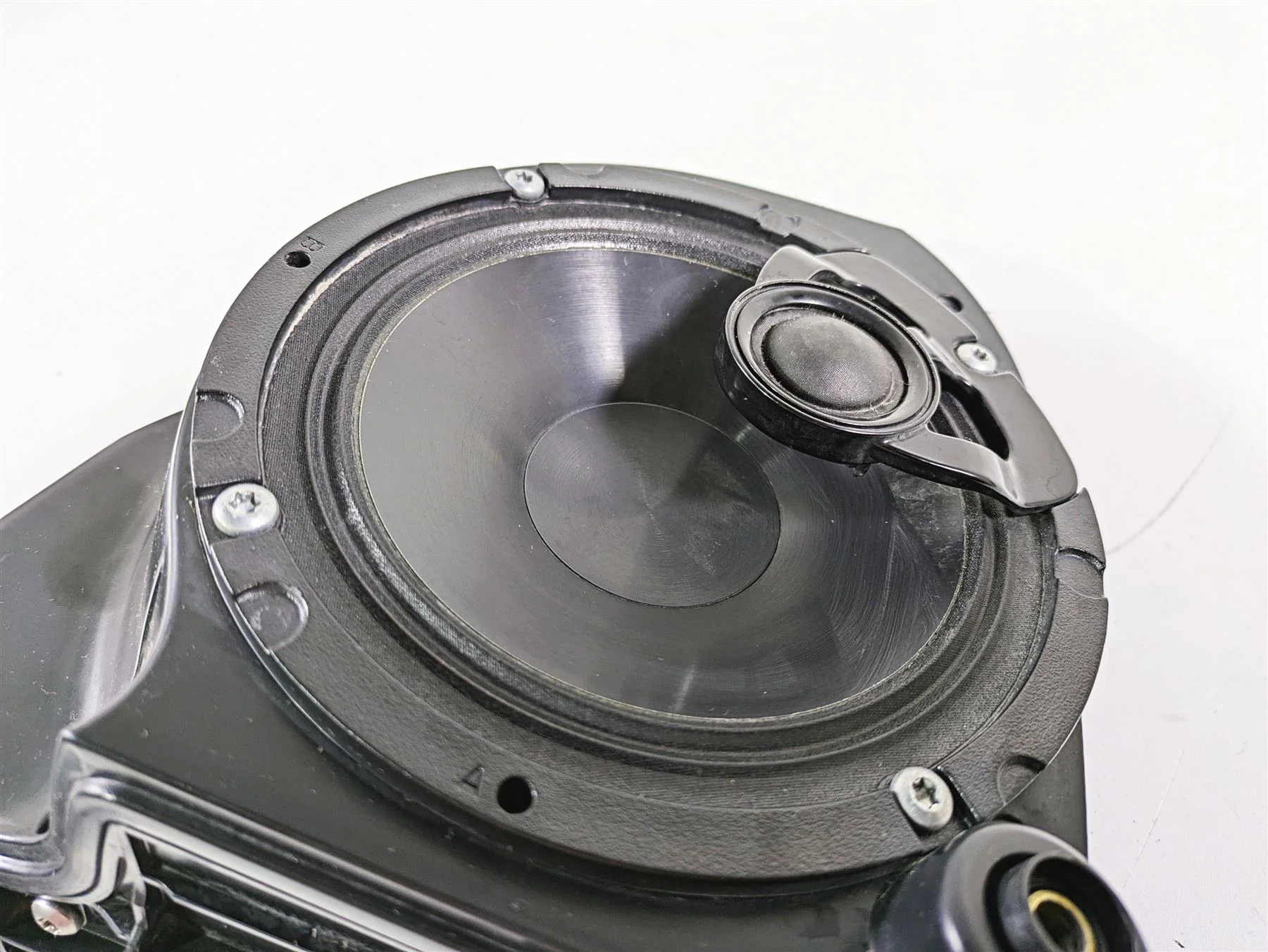 2017 Harley Touring FLHTKSE CVO E-Glide Left Front Speaker & Housing 57000172 - Image 7