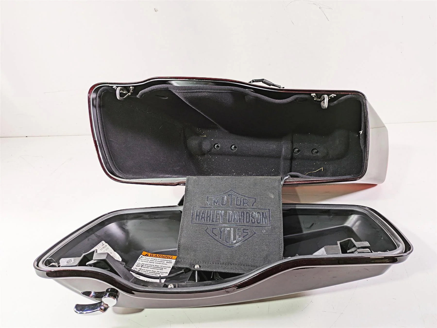 2017 Harley Touring FLHTKSE CVO E-Glide Left Saddlebag Black Garnet 90200414 - Image 10