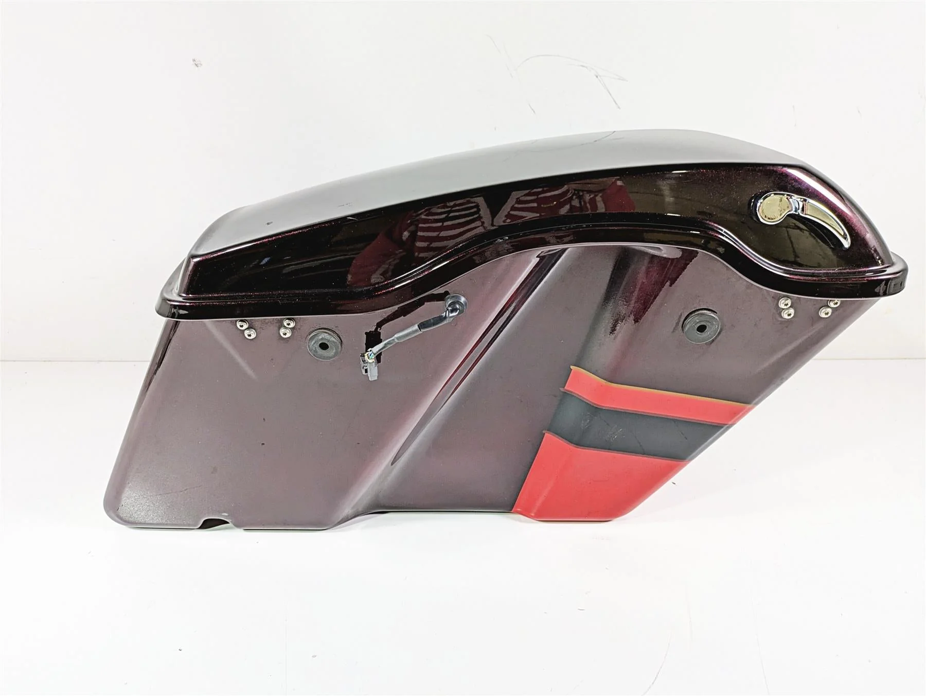 2017 Harley Touring FLHTKSE CVO E-Glide Left Saddlebag Black Garnet 90200414 - Image 2