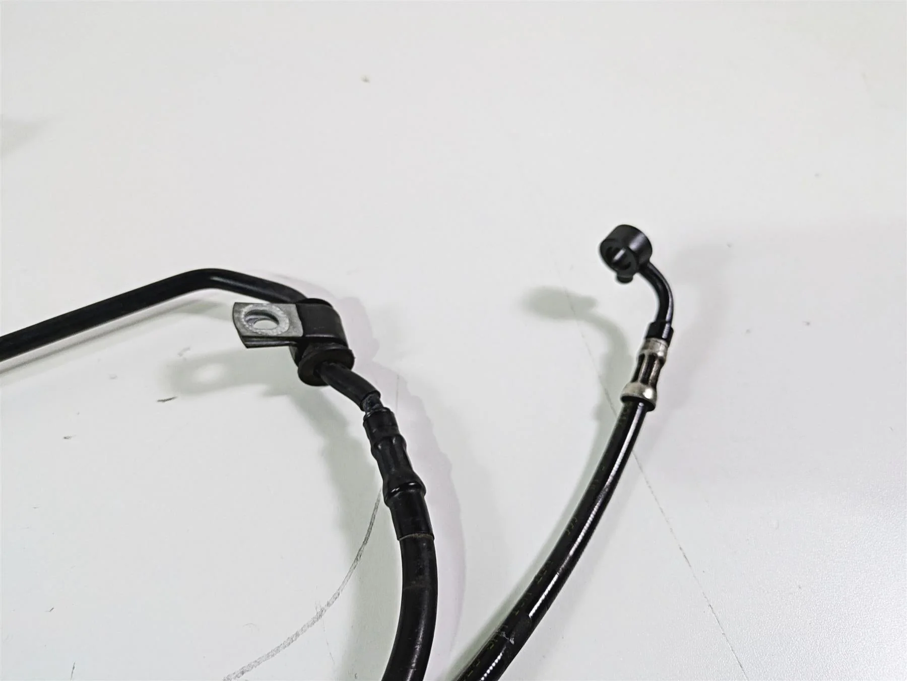 2017 Harley Touring FLHTKSE CVO E-Glide Rear Abs Brake Line Hose Set 41800012 - Image 8