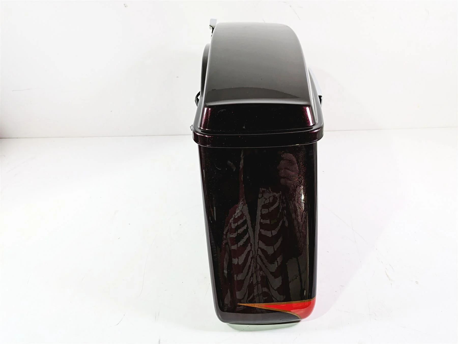 2017 Harley Touring FLHTKSE CVO E-Glide Right Saddlebag Black Garnet 90200412 - Image 4