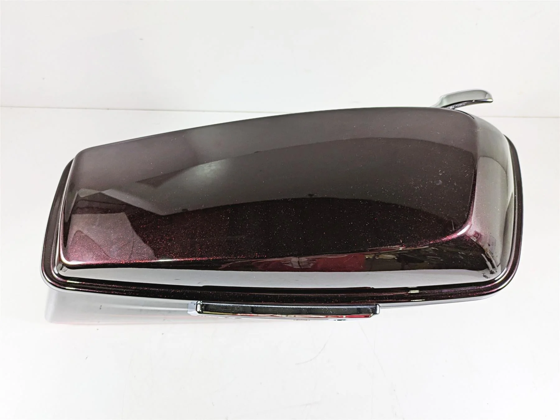 2017 Harley Touring FLHTKSE CVO E-Glide Right Saddlebag Black Garnet 90200412 - Image 5