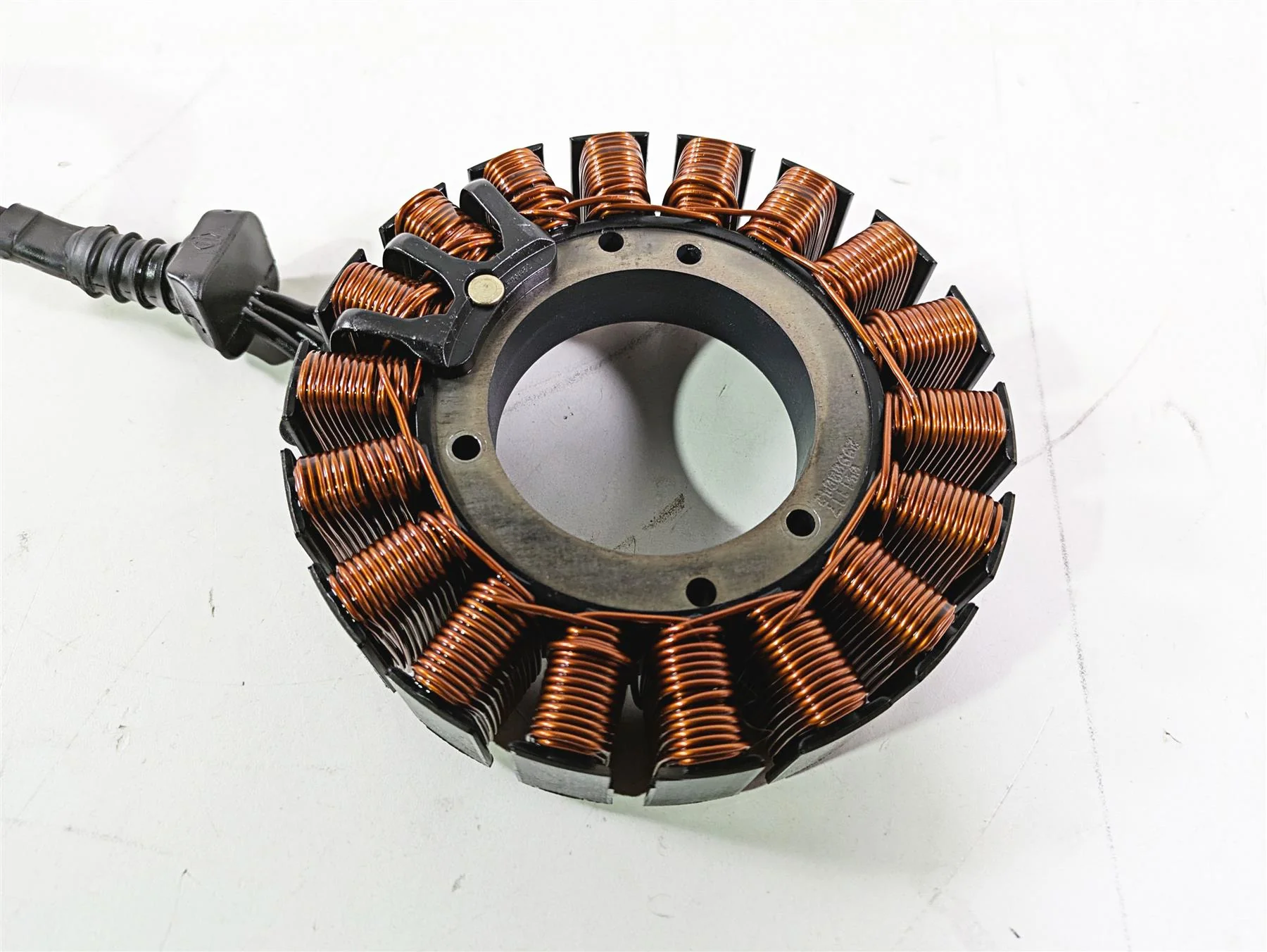 2017 Harley Touring FLHTKSE CVO E-Glide Starter Alternator Generator 29900042A - Image 11