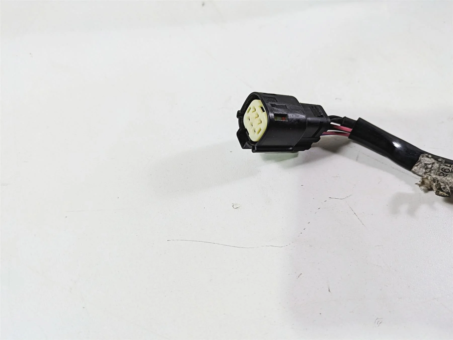 2017 Harley Touring FLHTKSE CVO E-Glide Upper Fuel Tank Dash Cover 61270-08 - Image 9