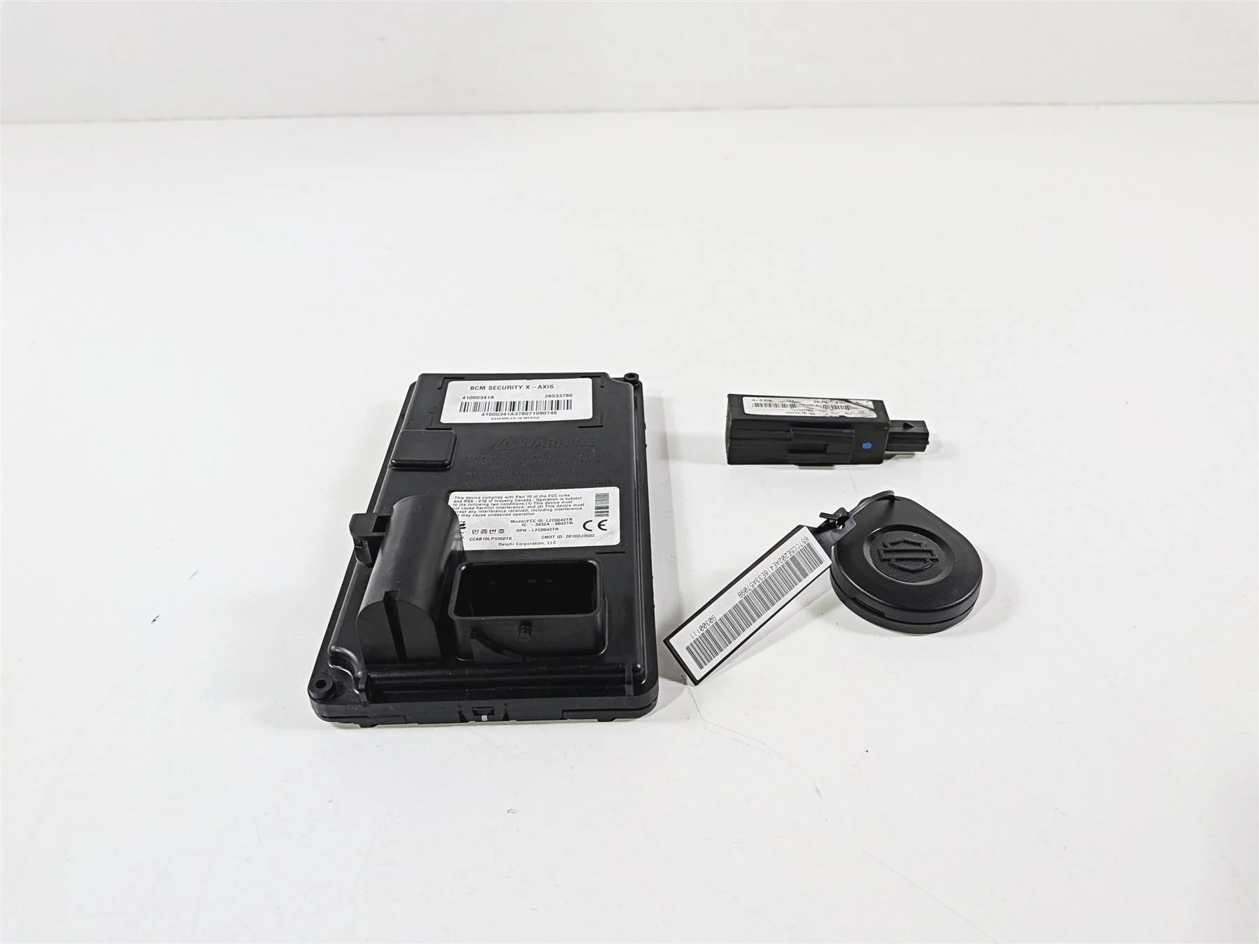 2017 Harley Touring FLHXS Street Glide Bcm Control Module Fob Antenna X-Axis 41000341A - Image 3