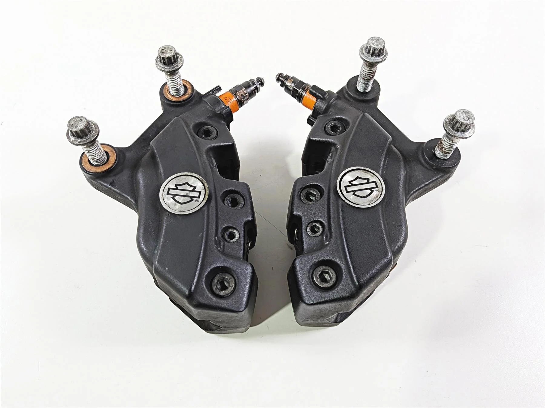 2017 Harley Touring FLHXS Street Glide Front Brake Caliper Set 43027-08 44023-08 - Image 11