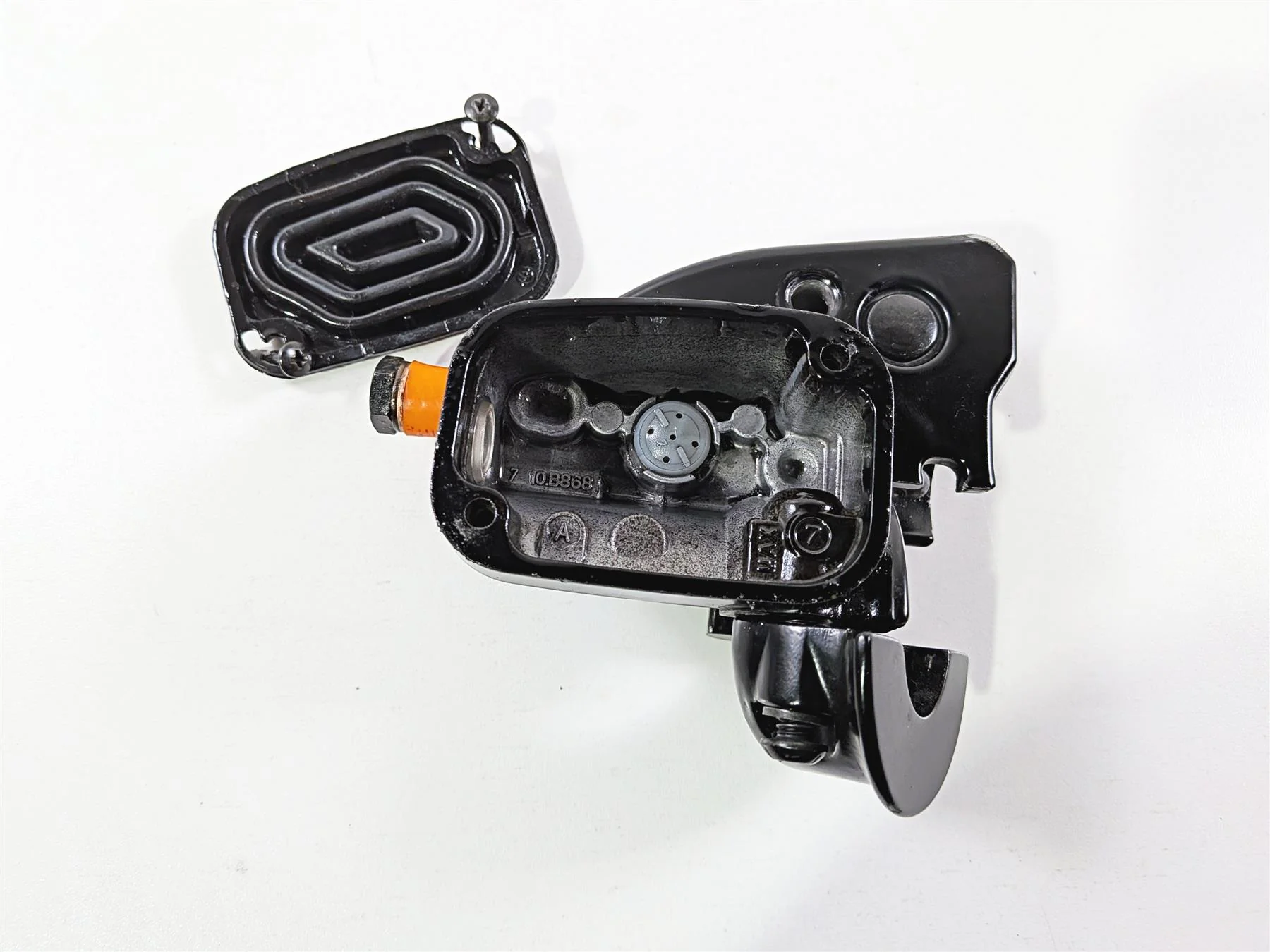 2017 Harley Touring FLHXS Street Glide Front Brake Master Cylinder 11/16 44551-08F - Image 10