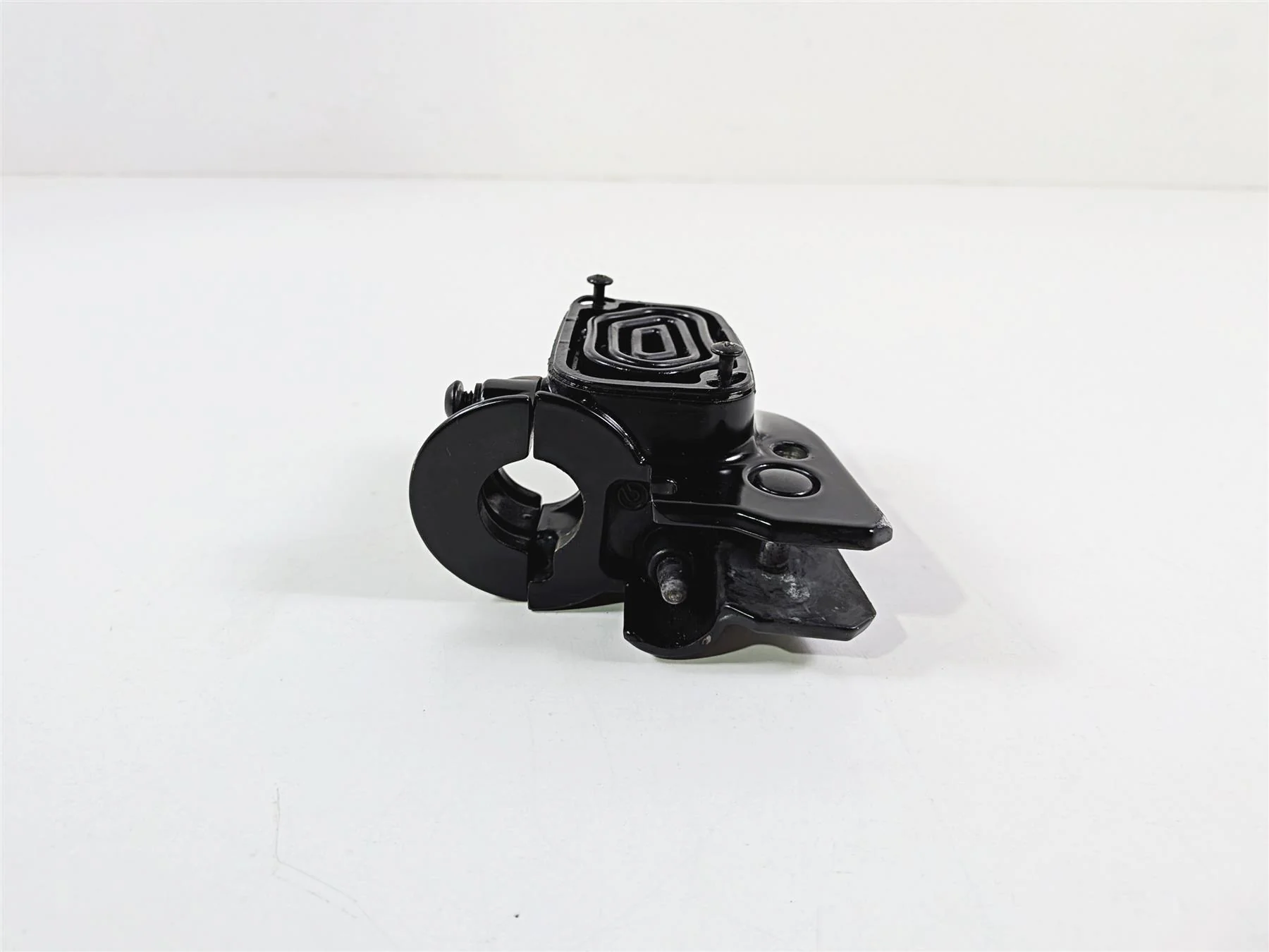 2017 Harley Touring FLHXS Street Glide Front Brake Master Cylinder 11/16 44551-08F - Image 6